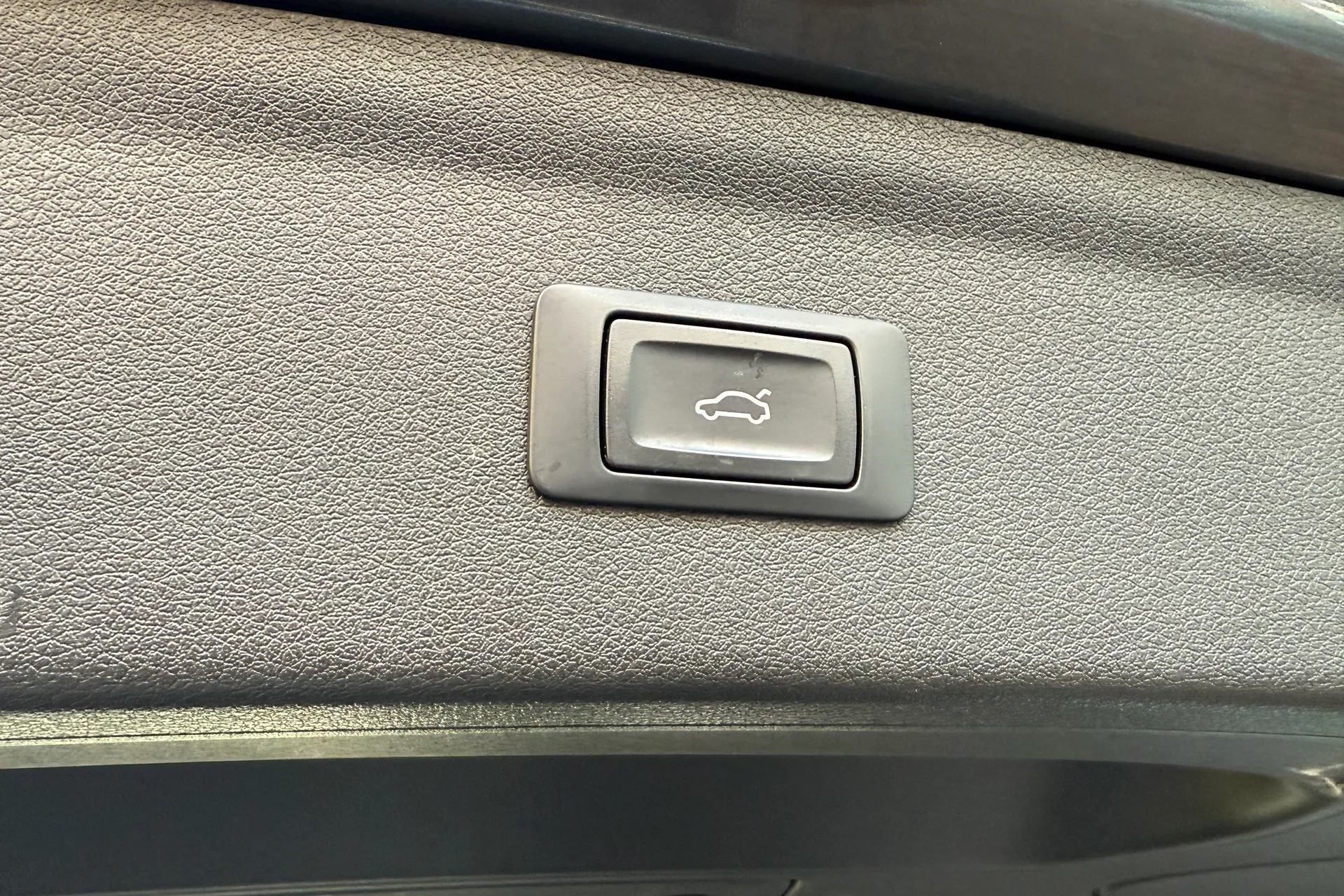 Audi Q3 thumbnail image number 50