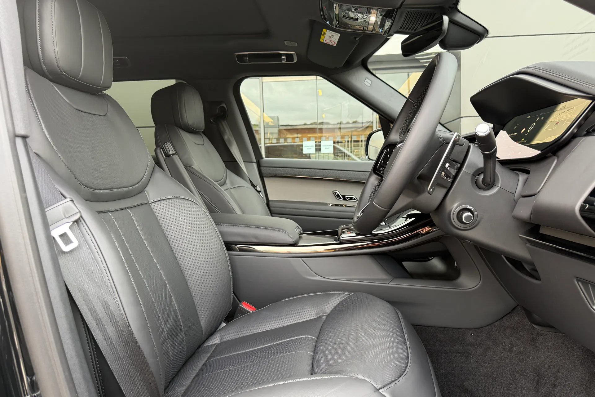 LAND ROVER RANGE ROVER SPORT thumbnail image number 19