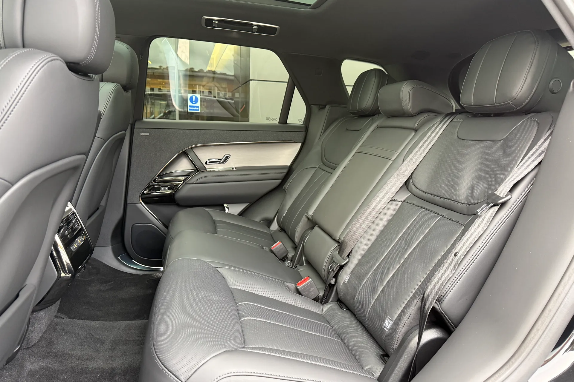 LAND ROVER RANGE ROVER SPORT thumbnail image number 61