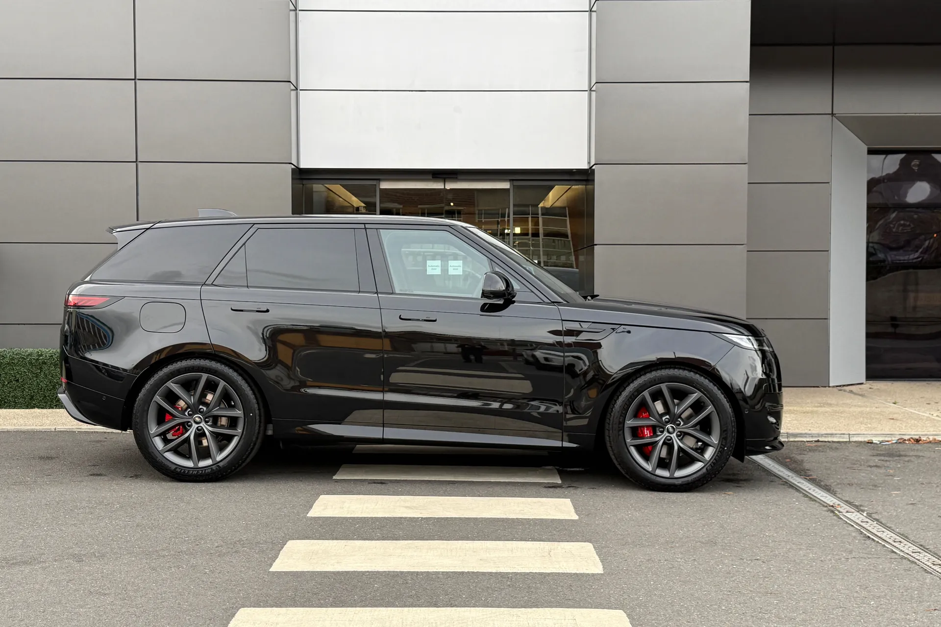 LAND ROVER RANGE ROVER SPORT thumbnail image number 2