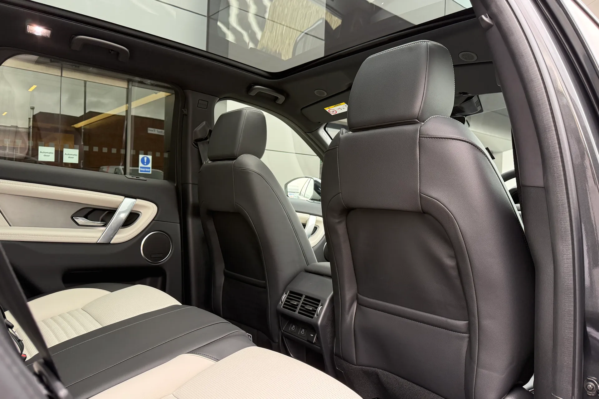 LAND ROVER DISCOVERY SPORT thumbnail image number 45