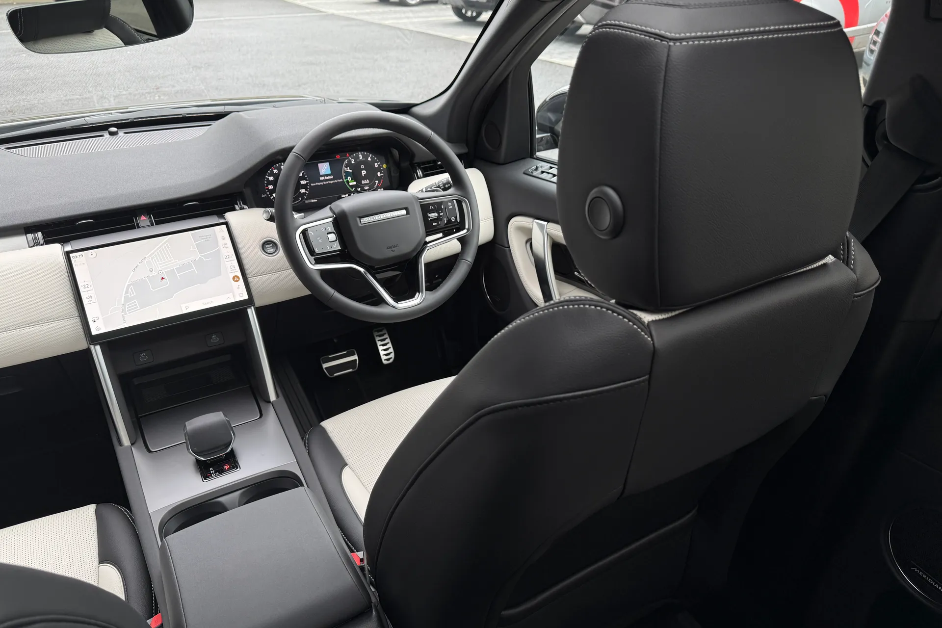 LAND ROVER DISCOVERY SPORT thumbnail image number 52