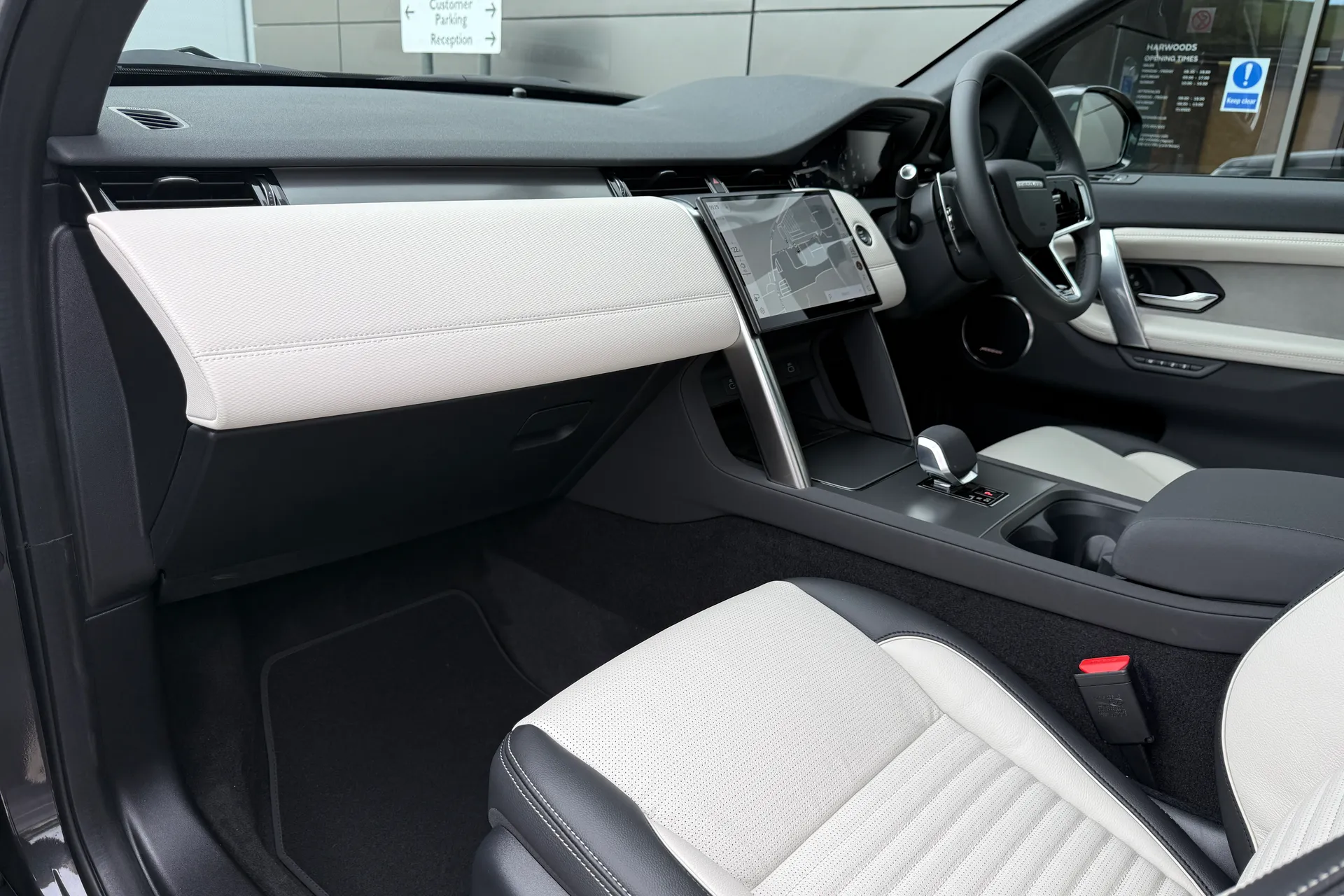 LAND ROVER DISCOVERY SPORT thumbnail image number 58