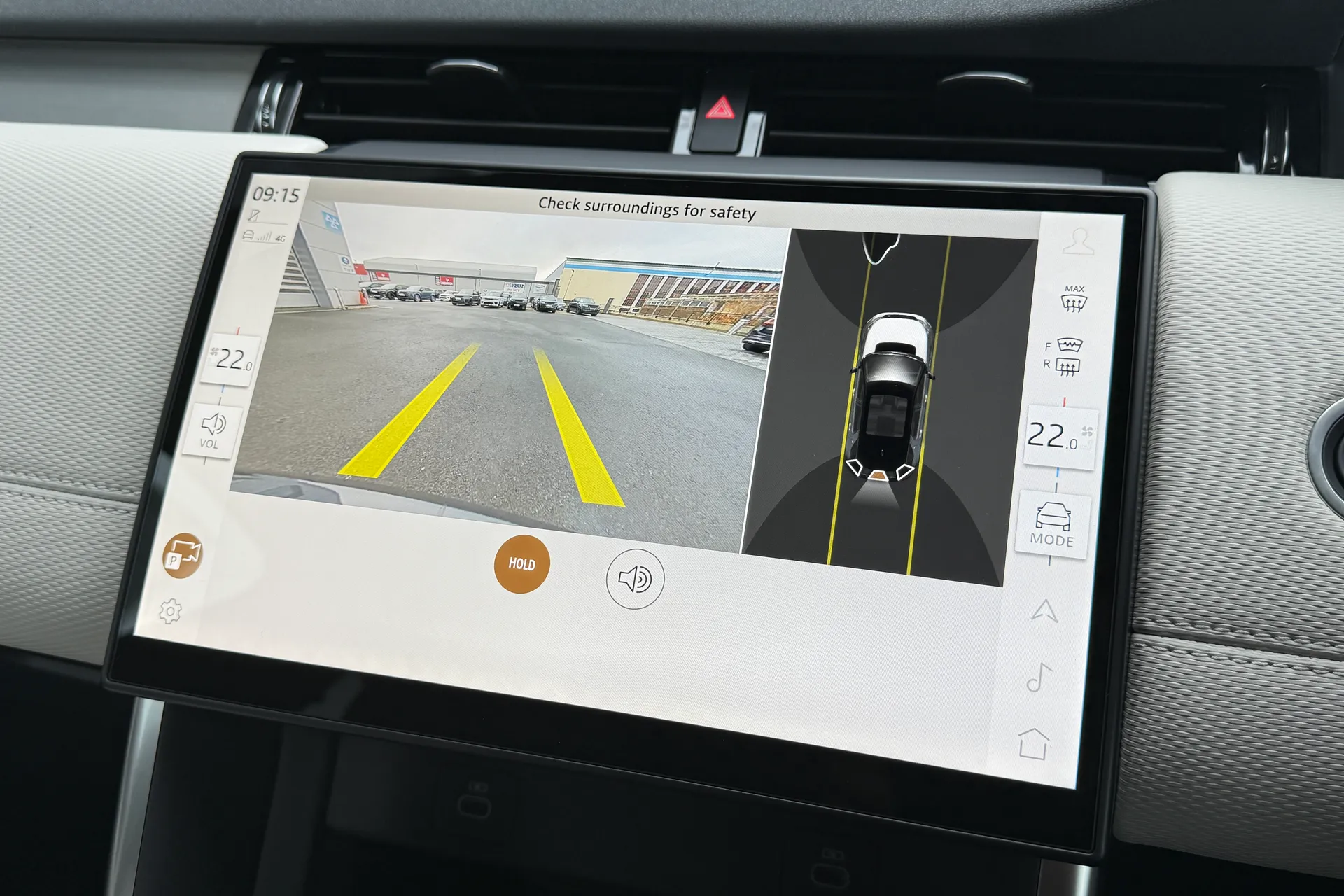 LAND ROVER DISCOVERY SPORT thumbnail image number 4