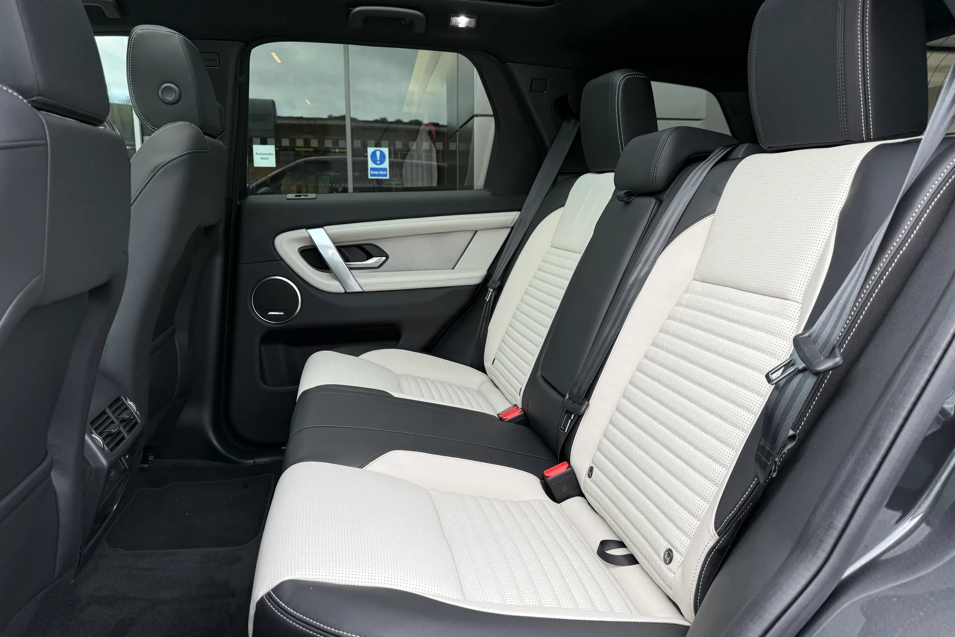 LAND ROVER DISCOVERY SPORT thumbnail image number 56