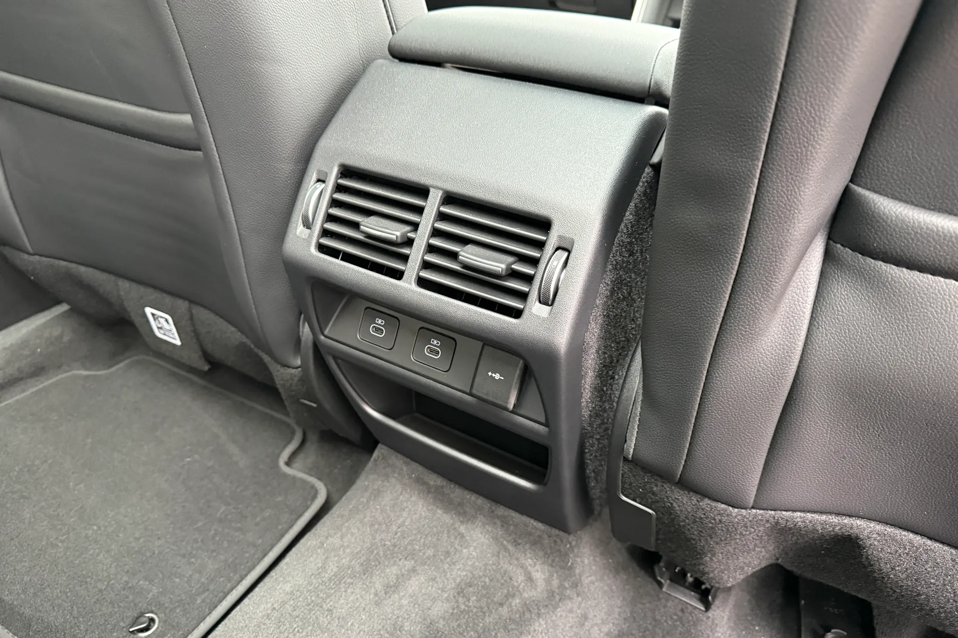 LAND ROVER DISCOVERY SPORT thumbnail image number 44