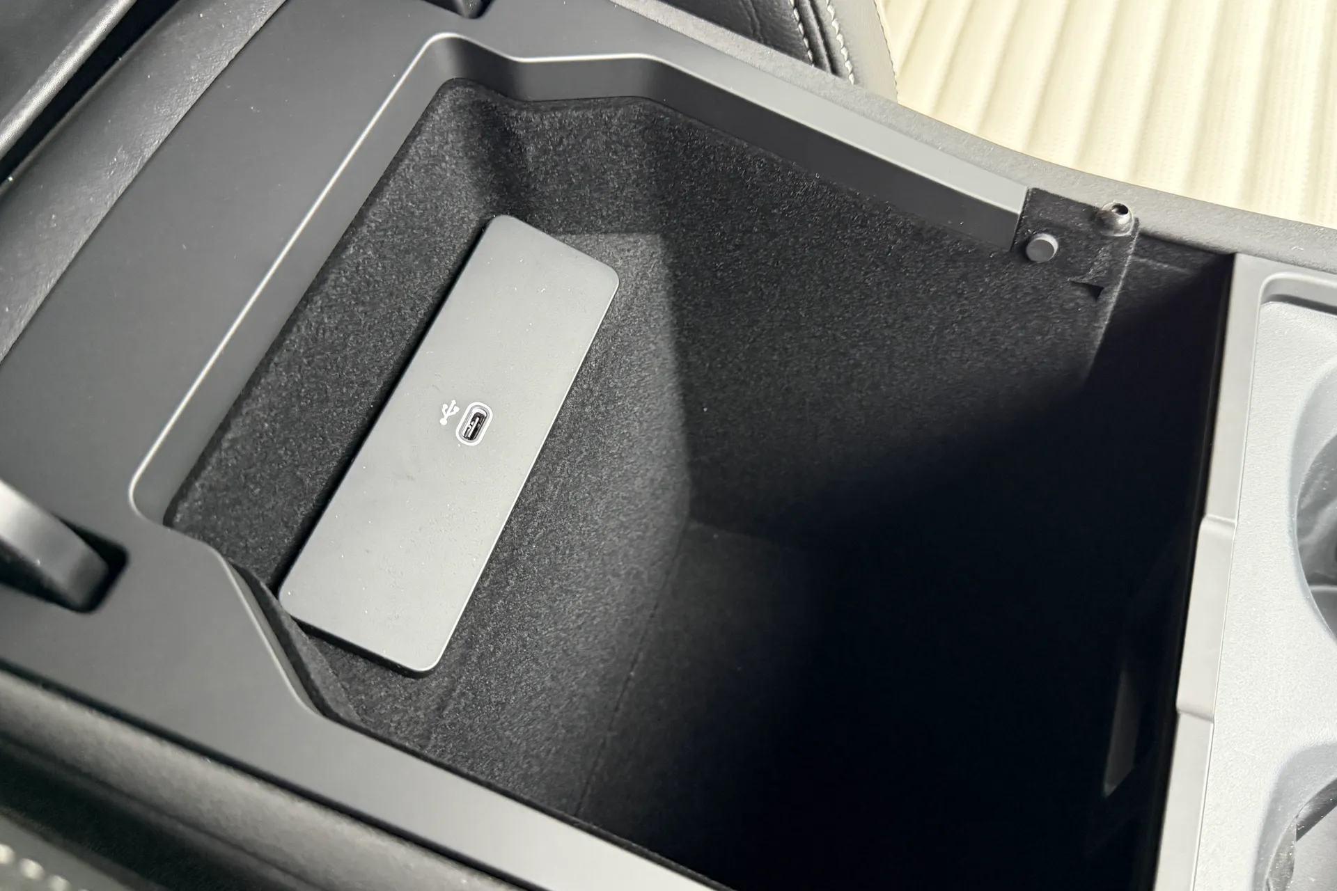 LAND ROVER DISCOVERY SPORT thumbnail image number 37