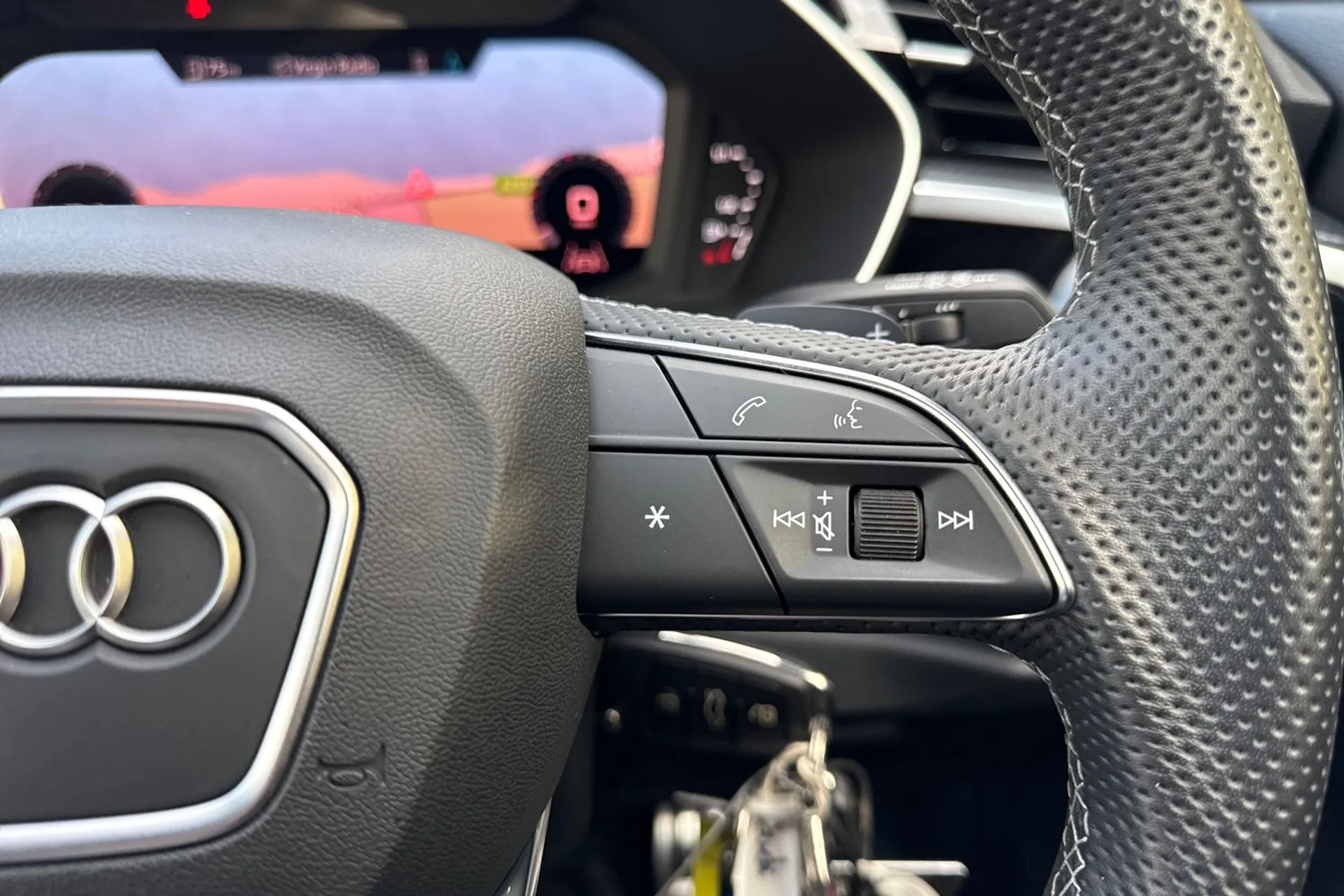 Audi Q3 thumbnail image number 44