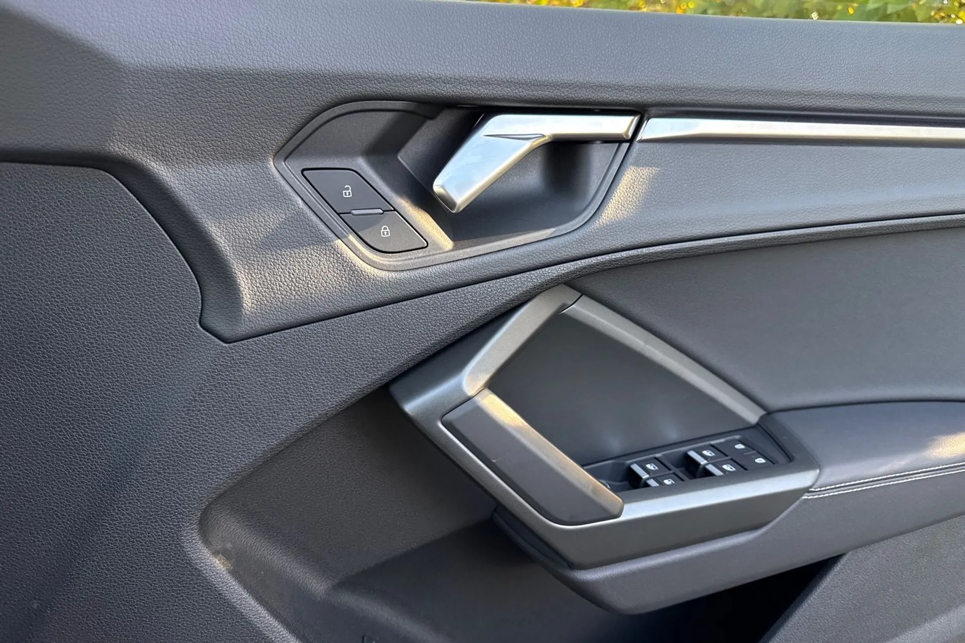 Audi Q3 thumbnail image number 45