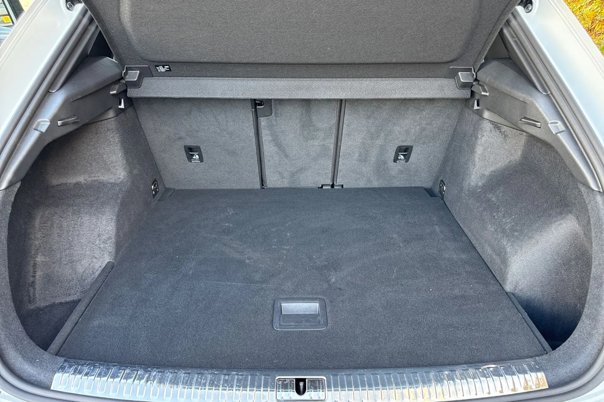 Audi Q3 thumbnail image number 20