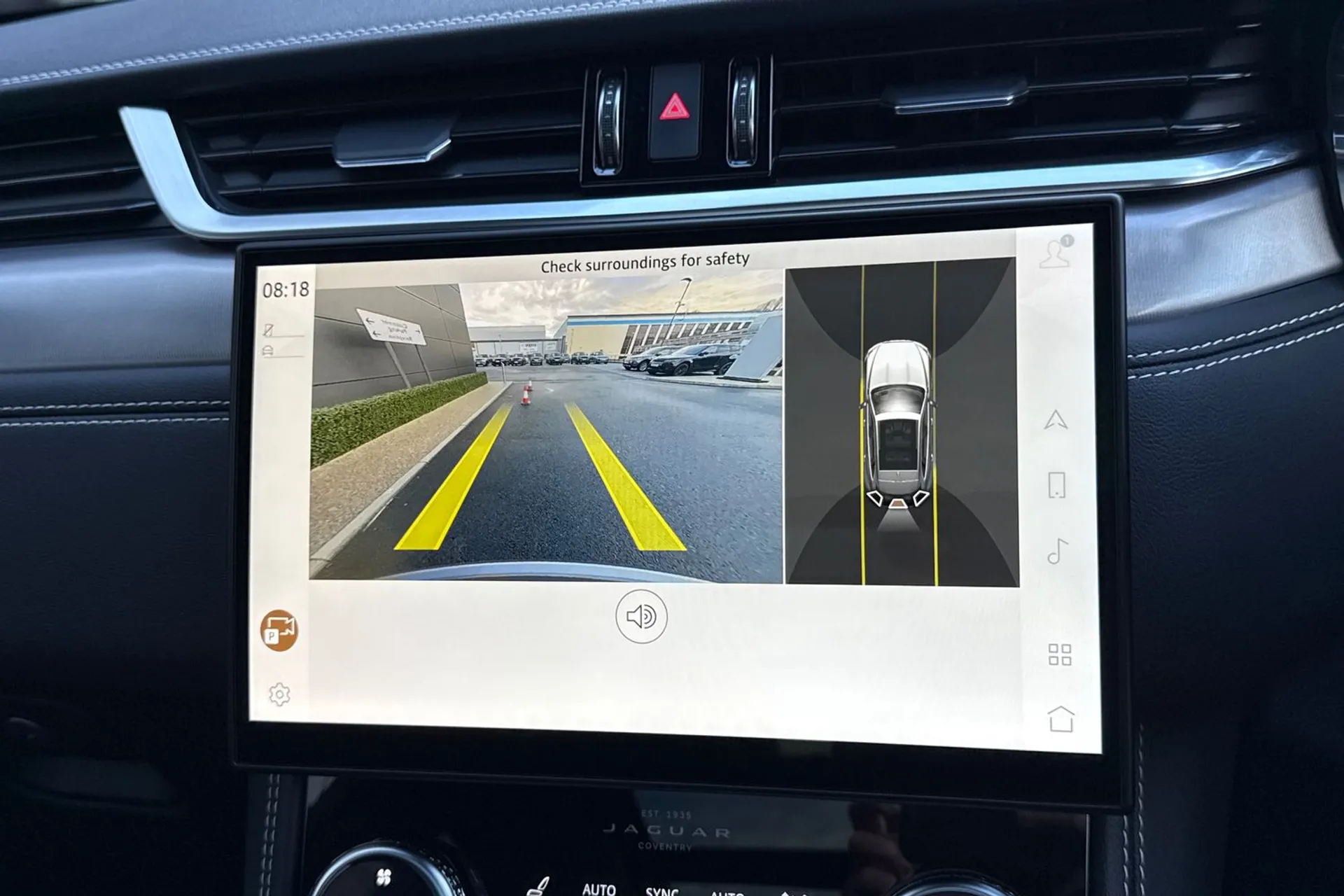 Jaguar F-PACE thumbnail image number 5