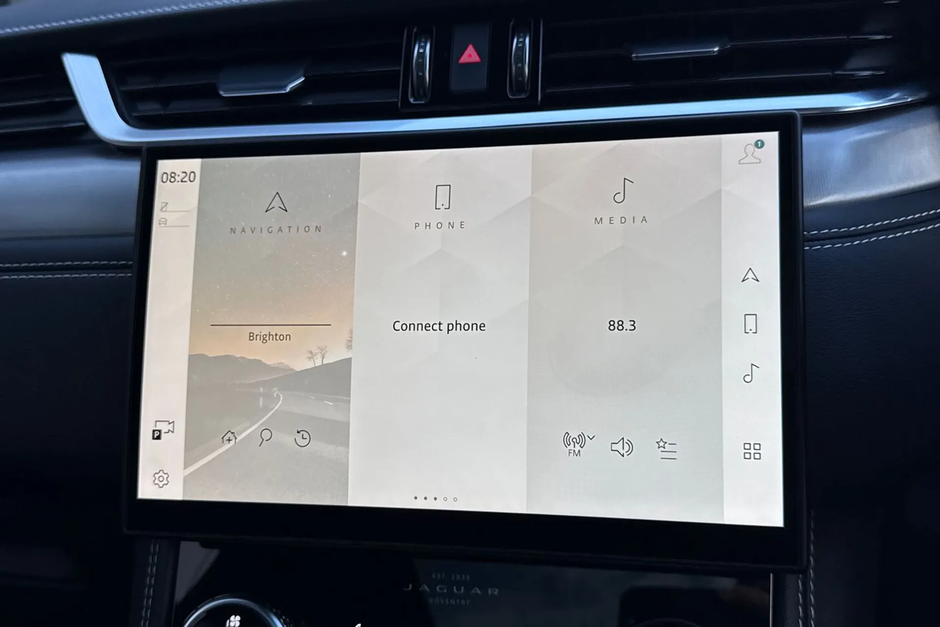 Jaguar F-PACE thumbnail image number 60