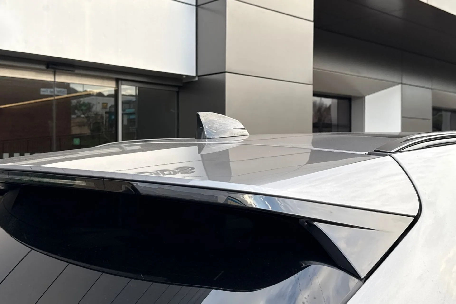 Jaguar F-PACE thumbnail image number 44