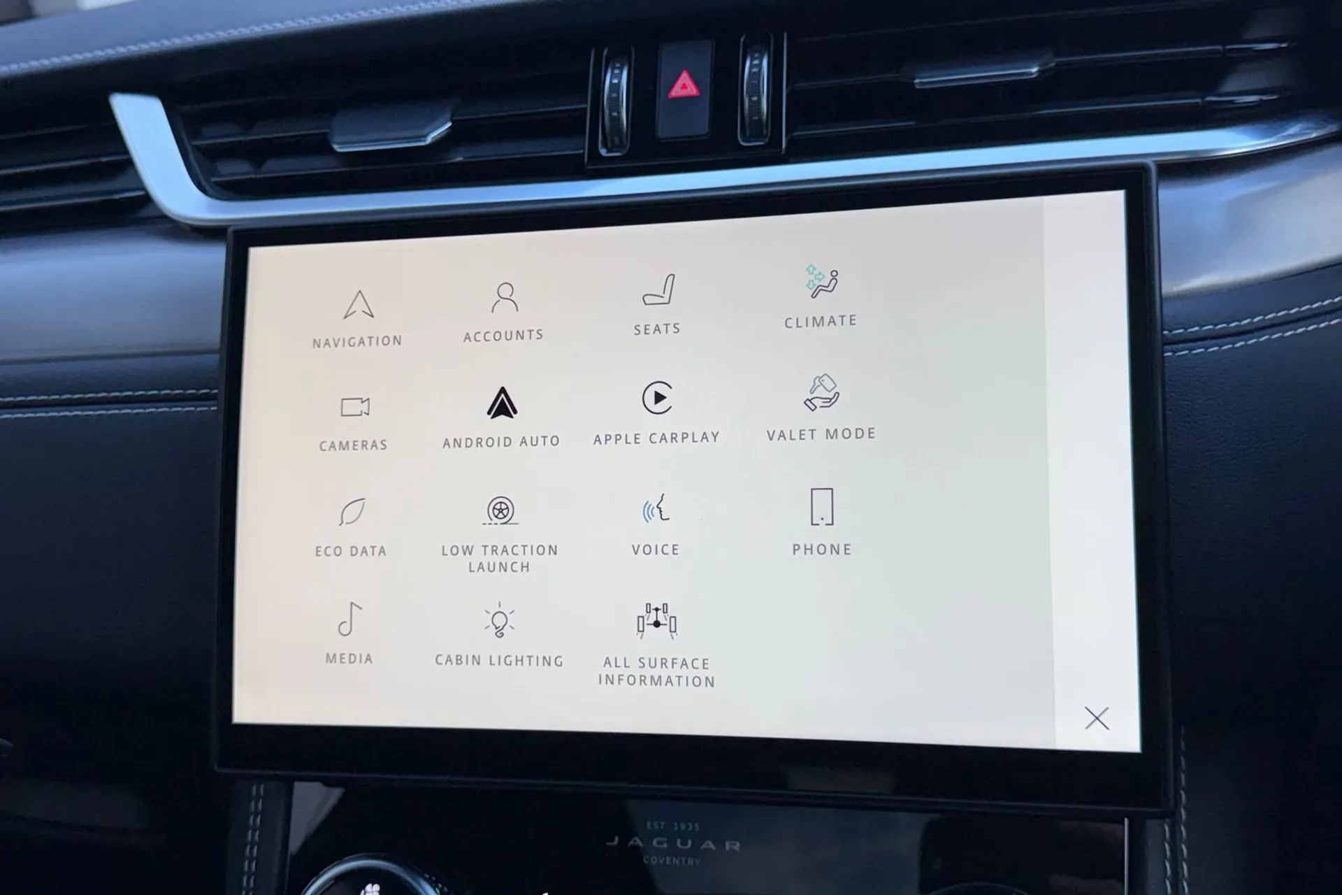 Jaguar F-PACE thumbnail image number 62