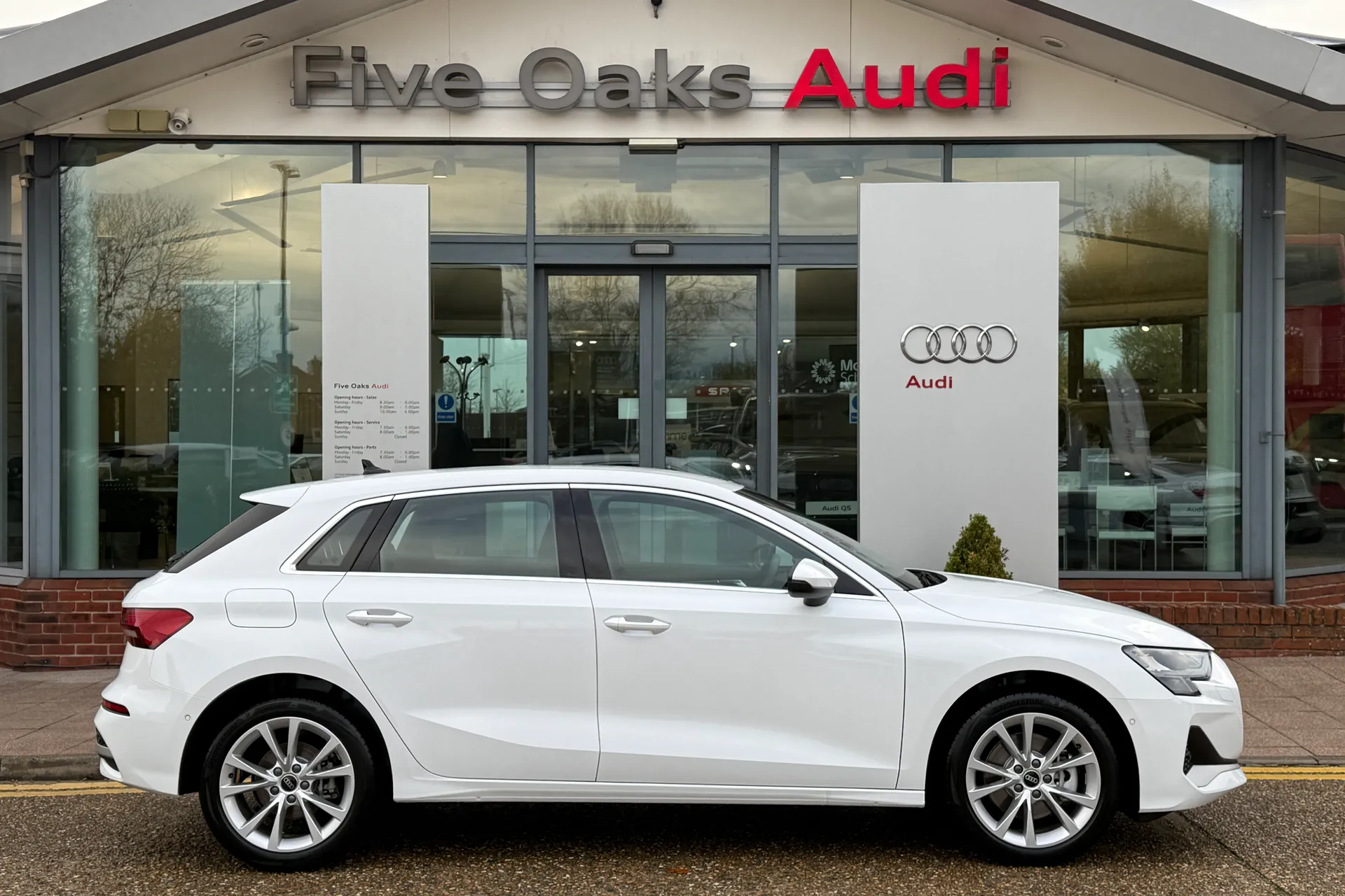 Audi A3 thumbnail image number 2