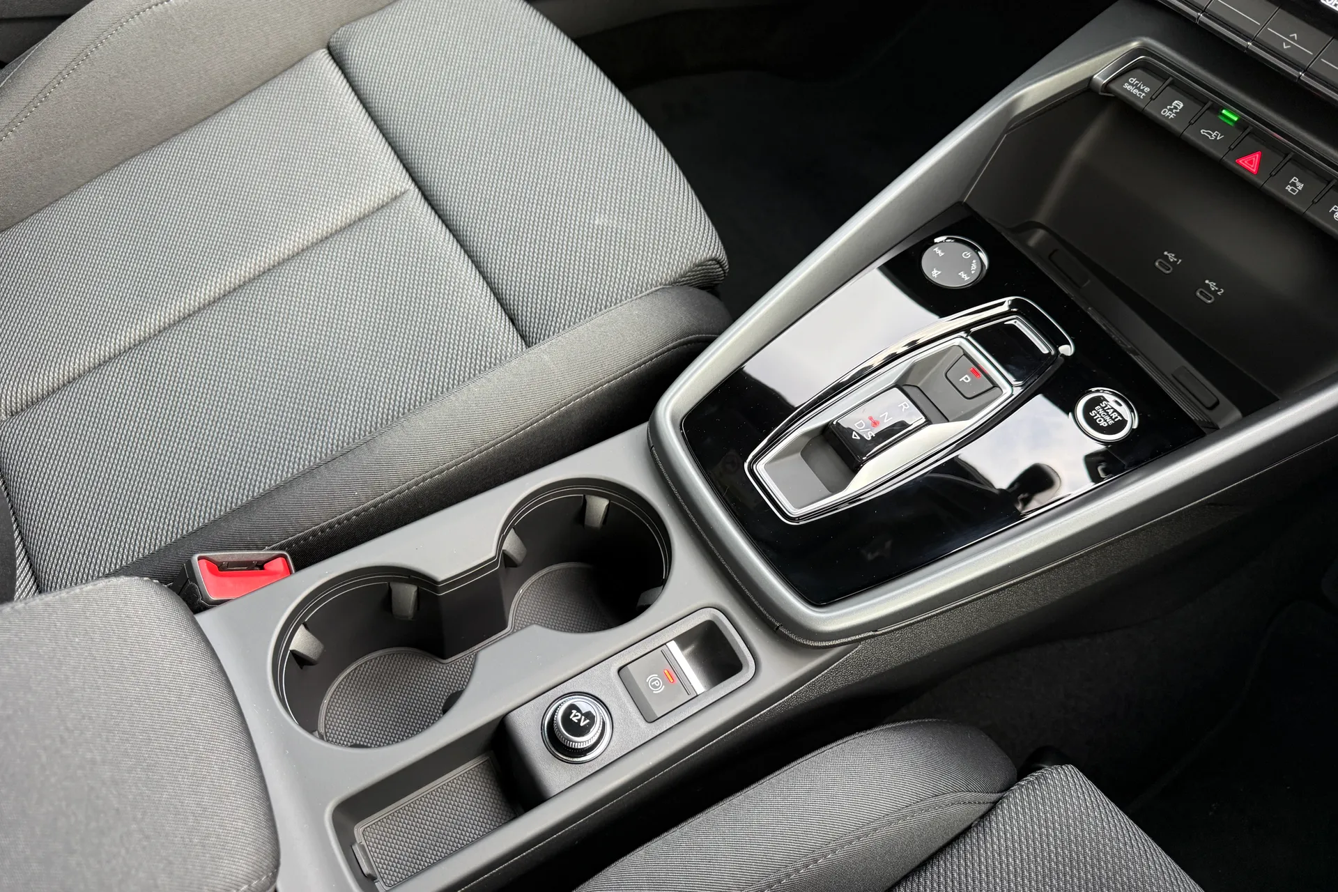 Audi A3 thumbnail image number 37