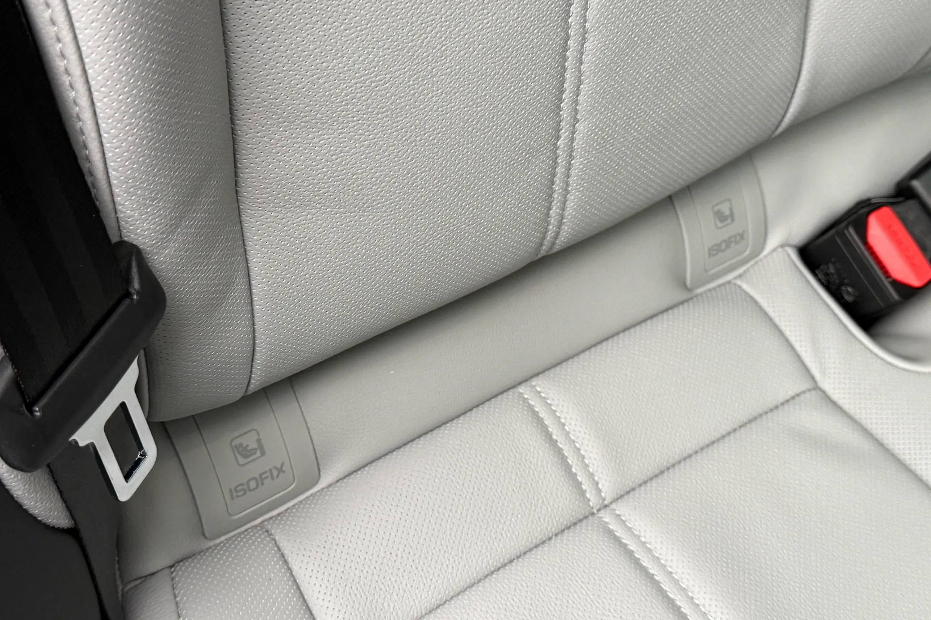 LAND ROVER RANGE ROVER VELAR thumbnail image number 45