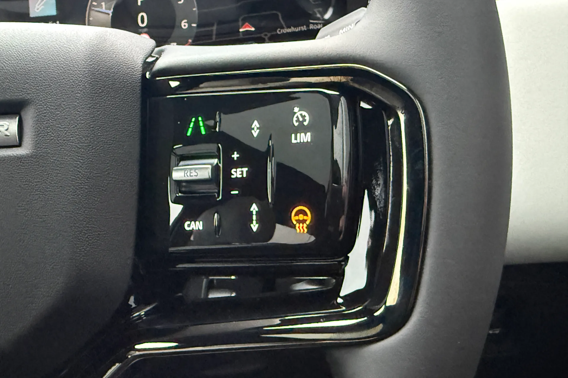 LAND ROVER RANGE ROVER VELAR thumbnail image number 34