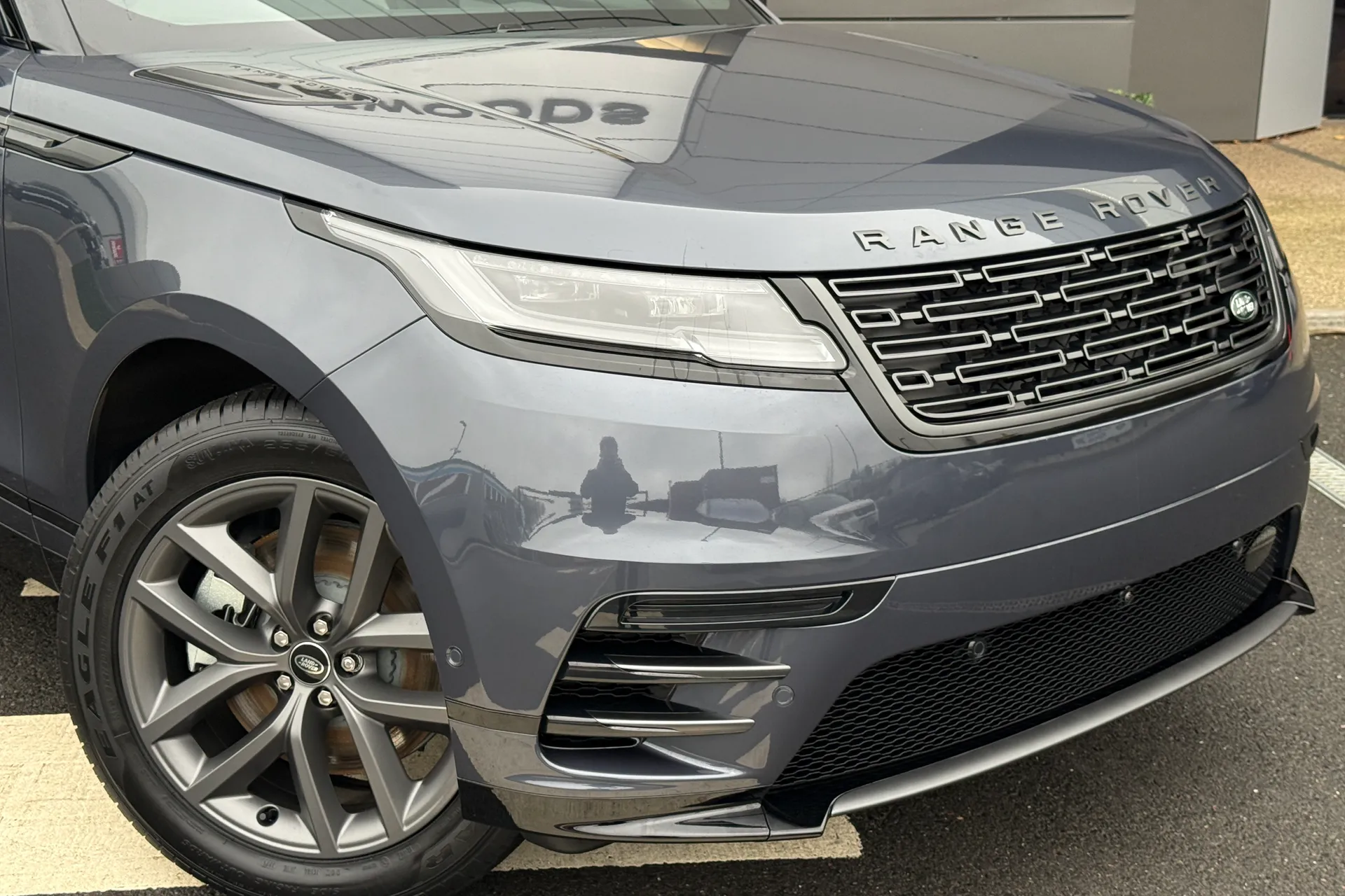 LAND ROVER RANGE ROVER VELAR thumbnail image number 23