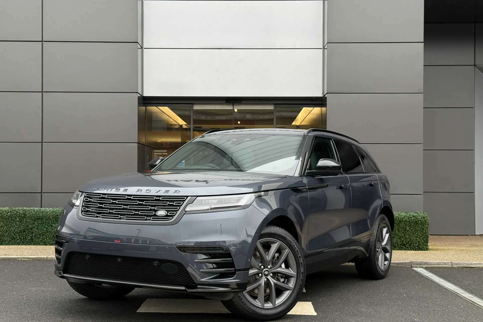 LAND ROVER RANGE ROVER VELAR thumbnail image number 7