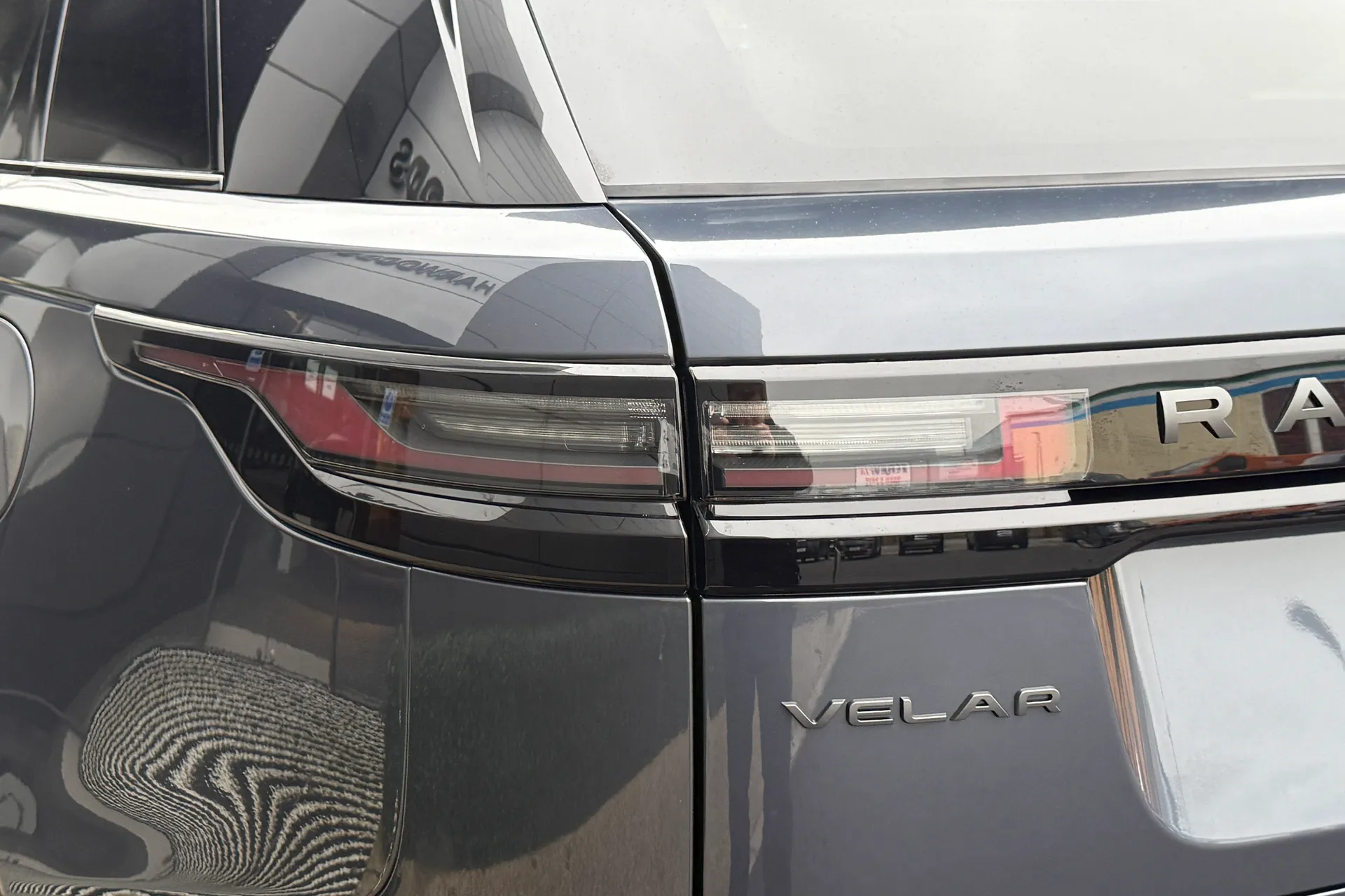 LAND ROVER RANGE ROVER VELAR thumbnail image number 36