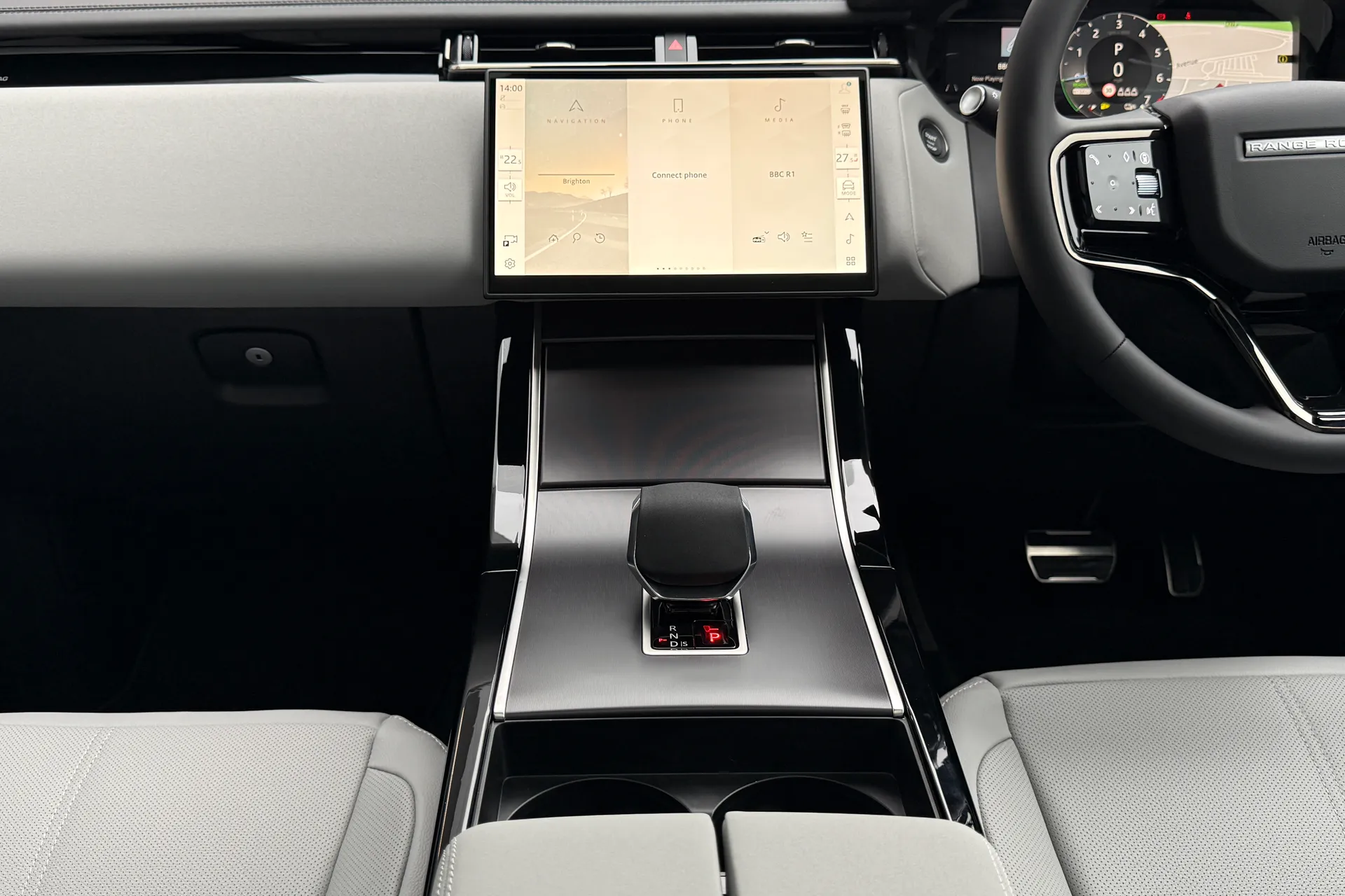 LAND ROVER RANGE ROVER VELAR thumbnail image number 30