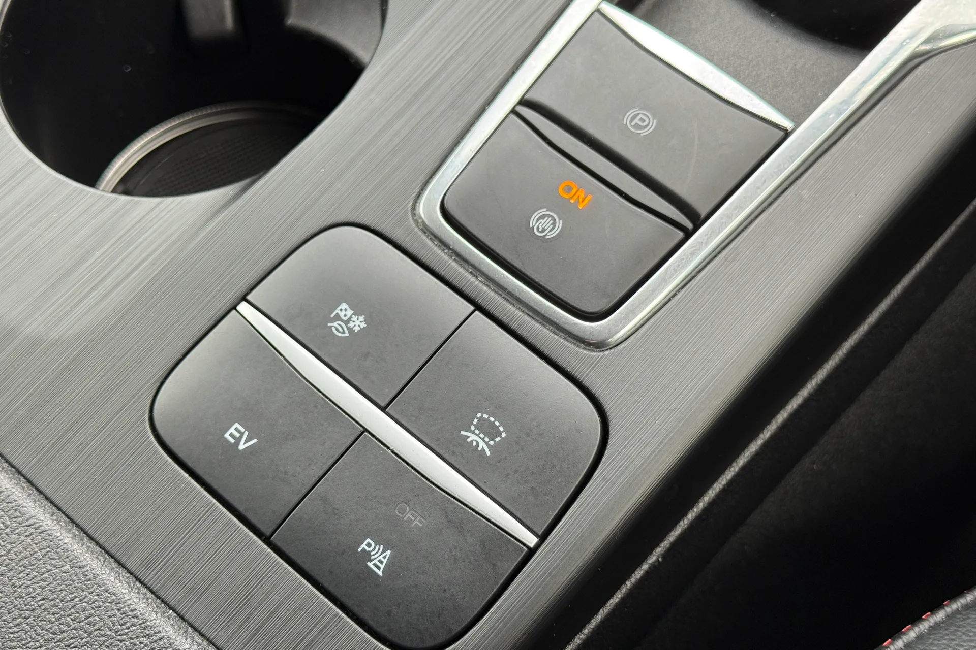 FORD KUGA thumbnail image number 44