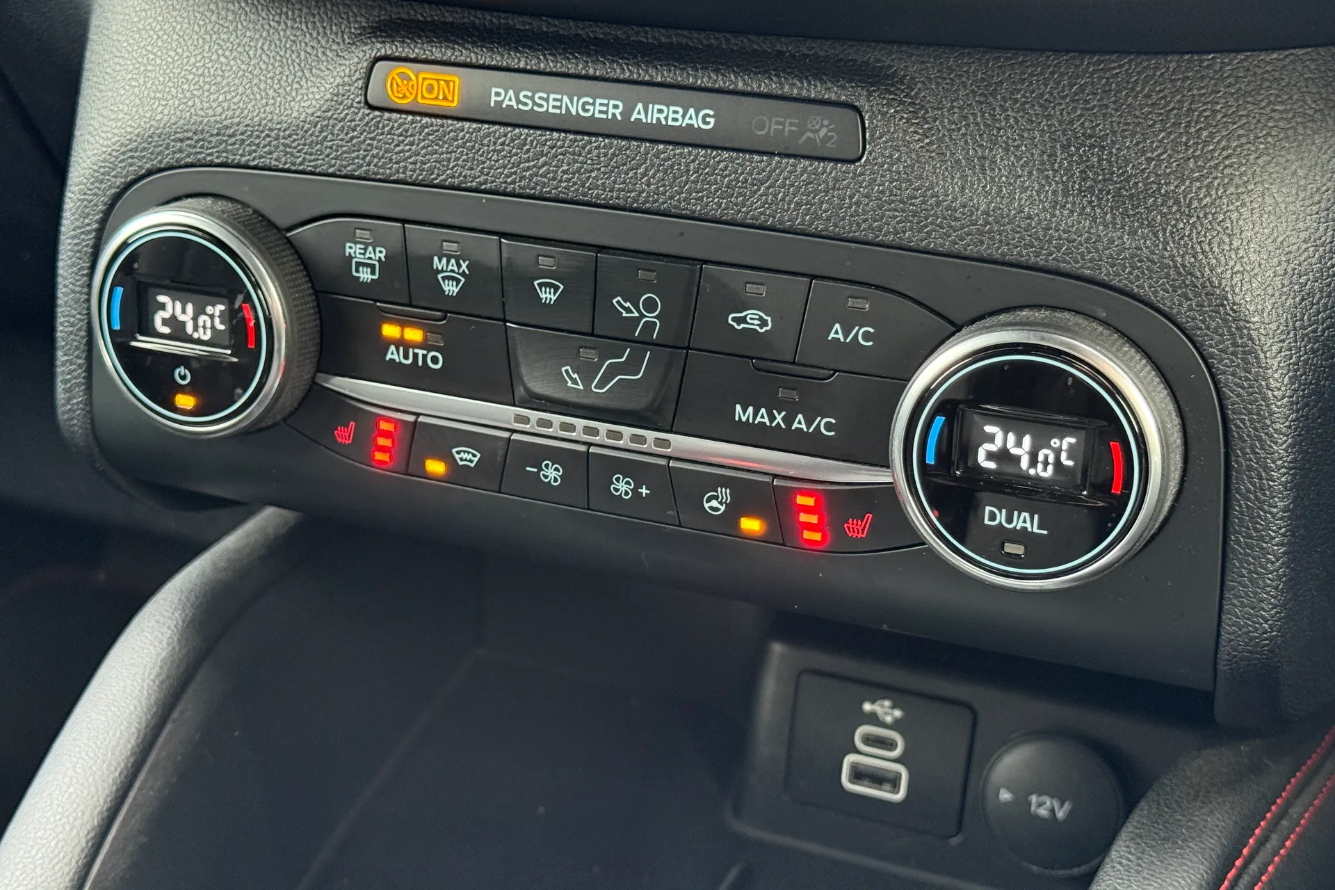 FORD KUGA thumbnail image number 15