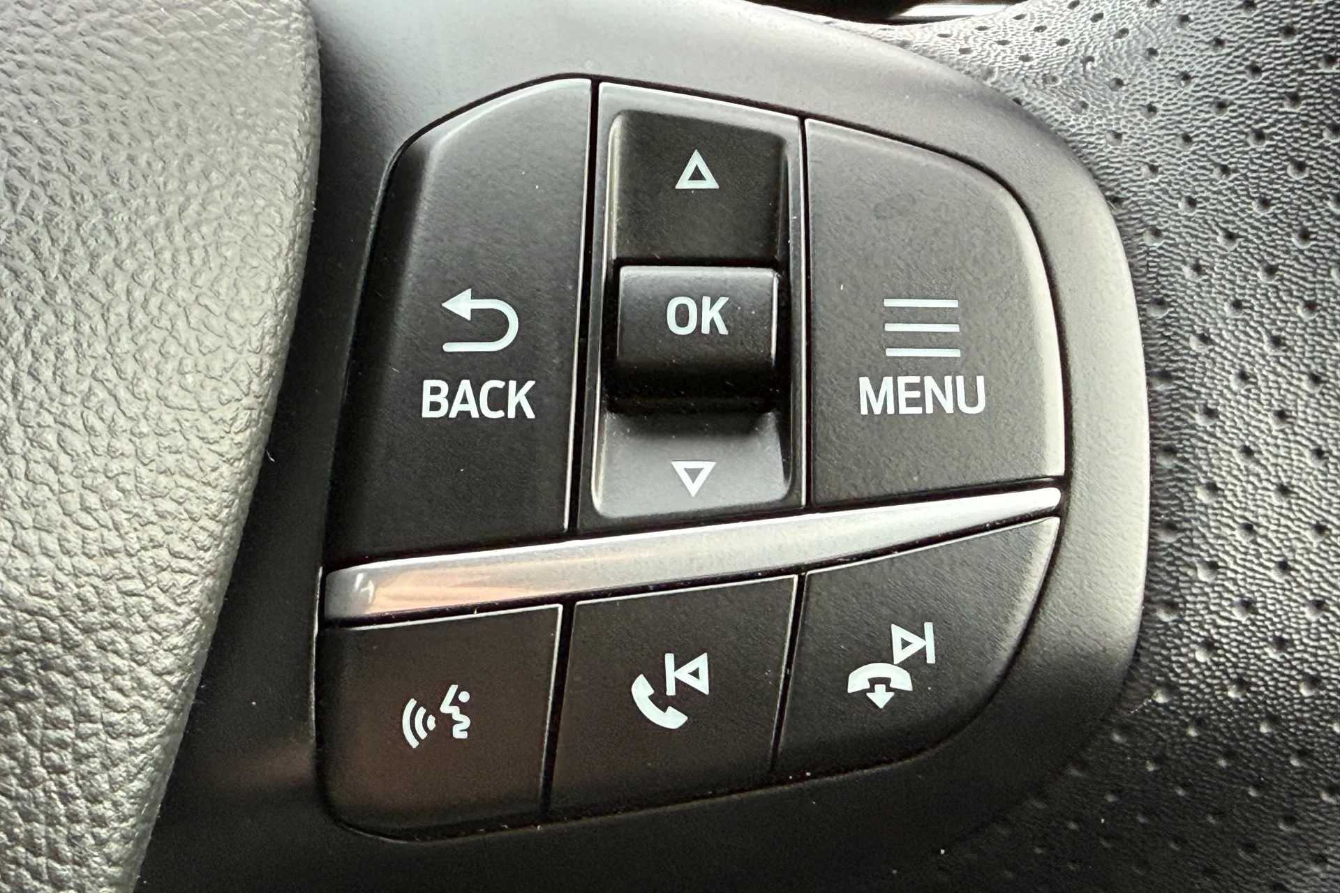 FORD KUGA thumbnail image number 23