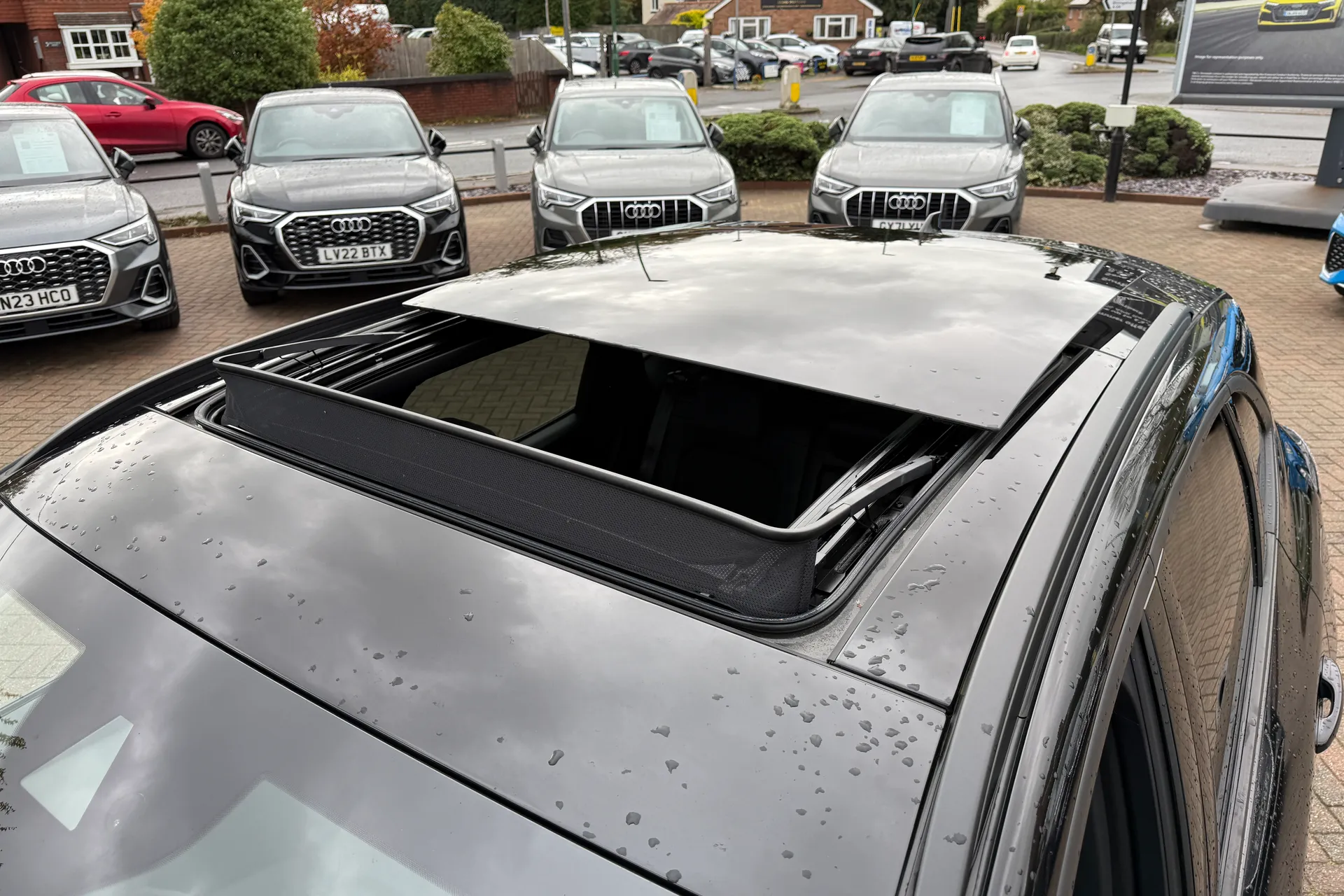 FORD KUGA thumbnail image number 5