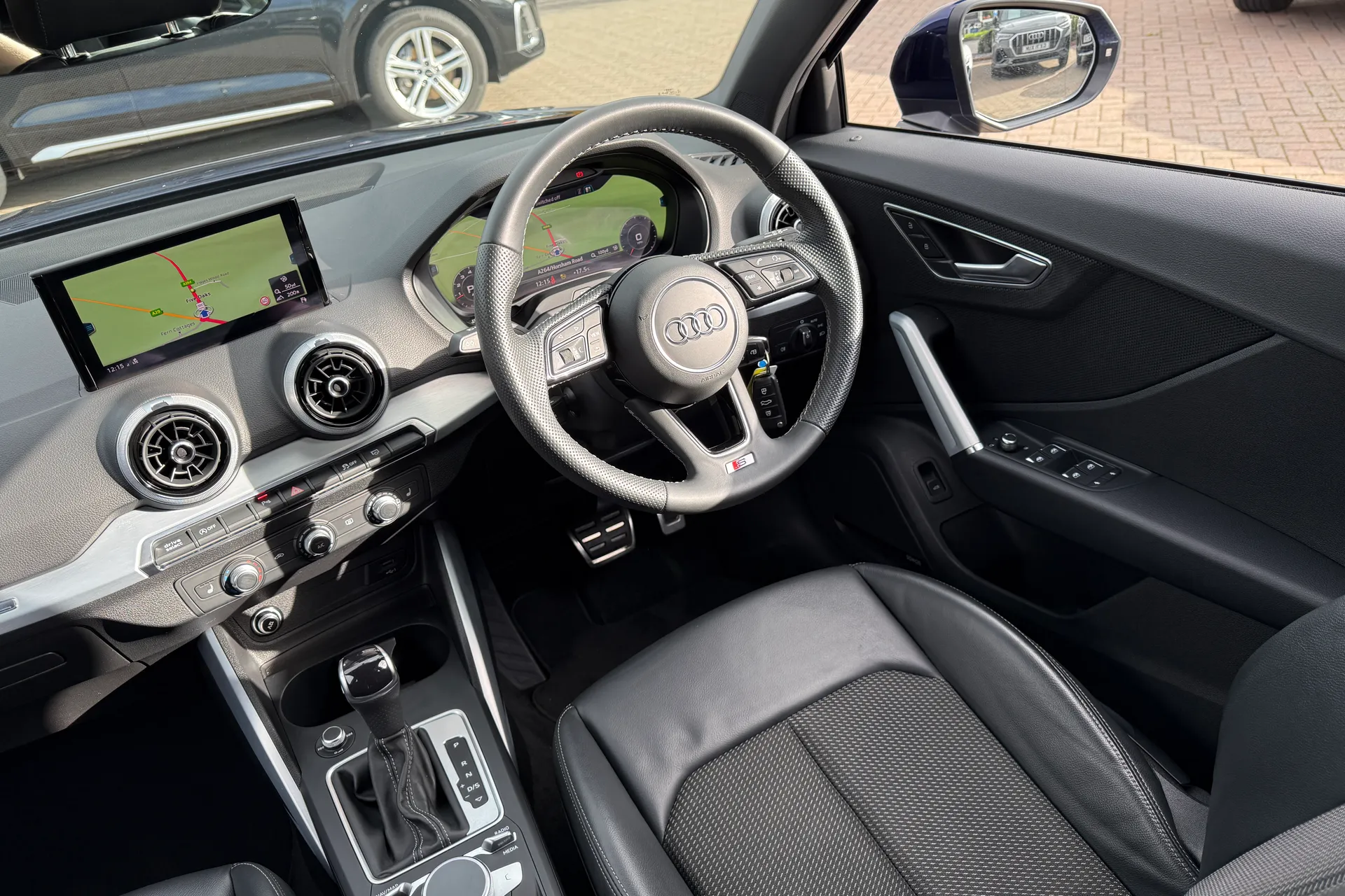 Audi Q2 thumbnail image number 38