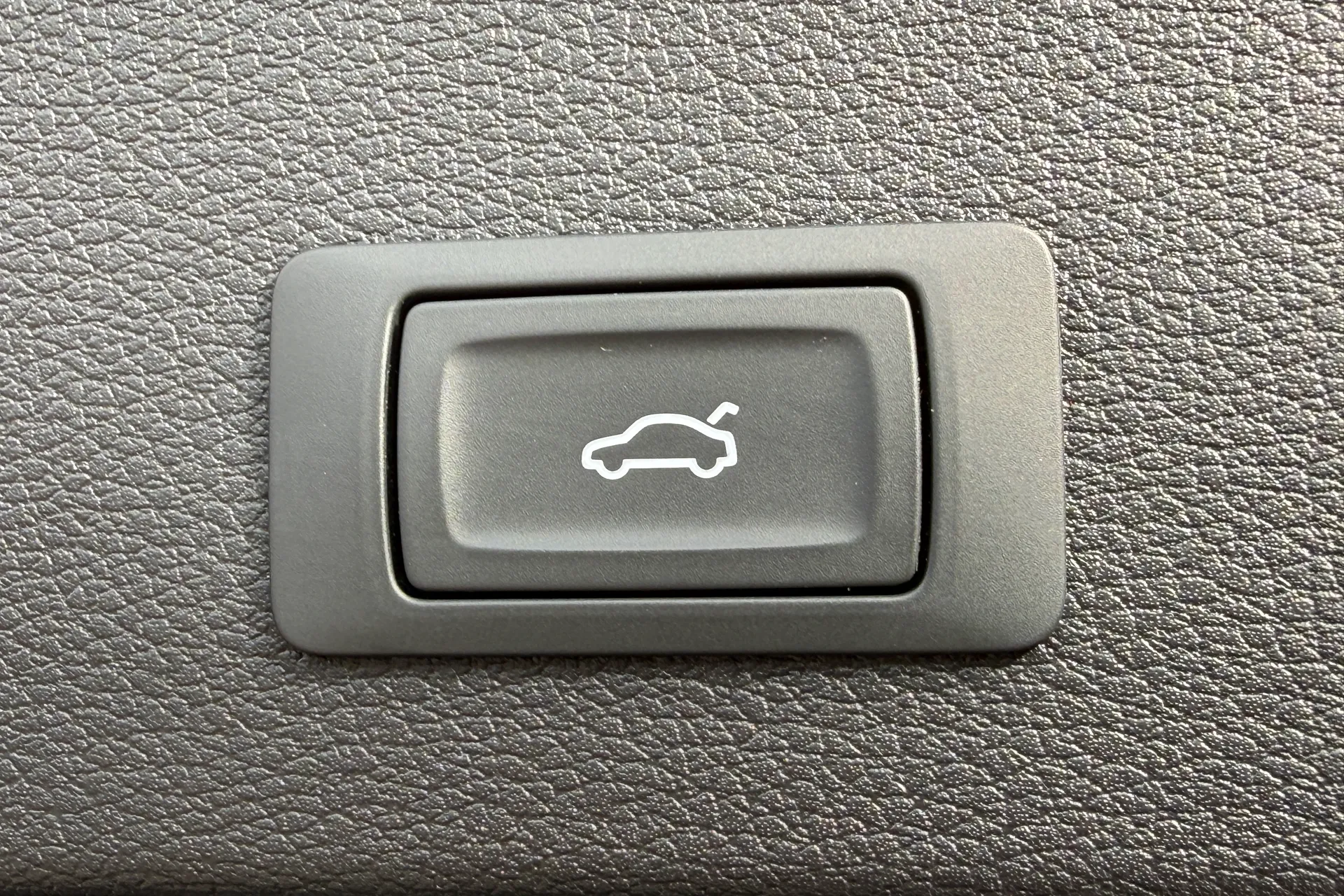 Audi Q2 thumbnail image number 33