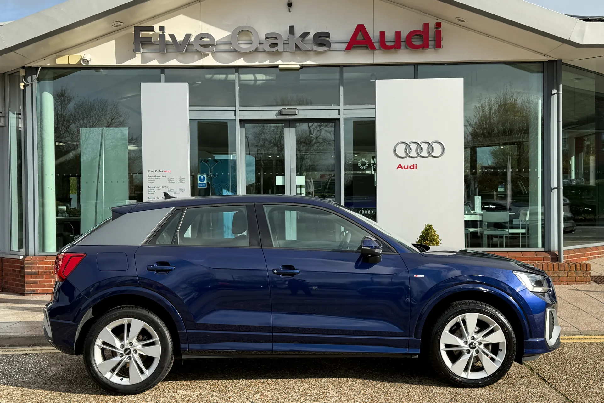 Audi Q2 thumbnail image number 2