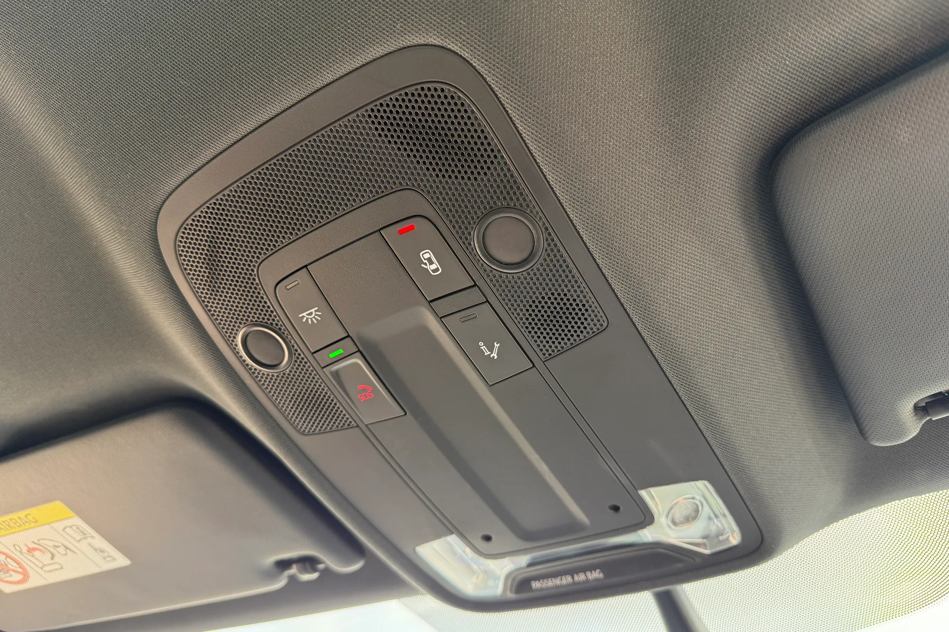 Audi Q2 thumbnail image number 18