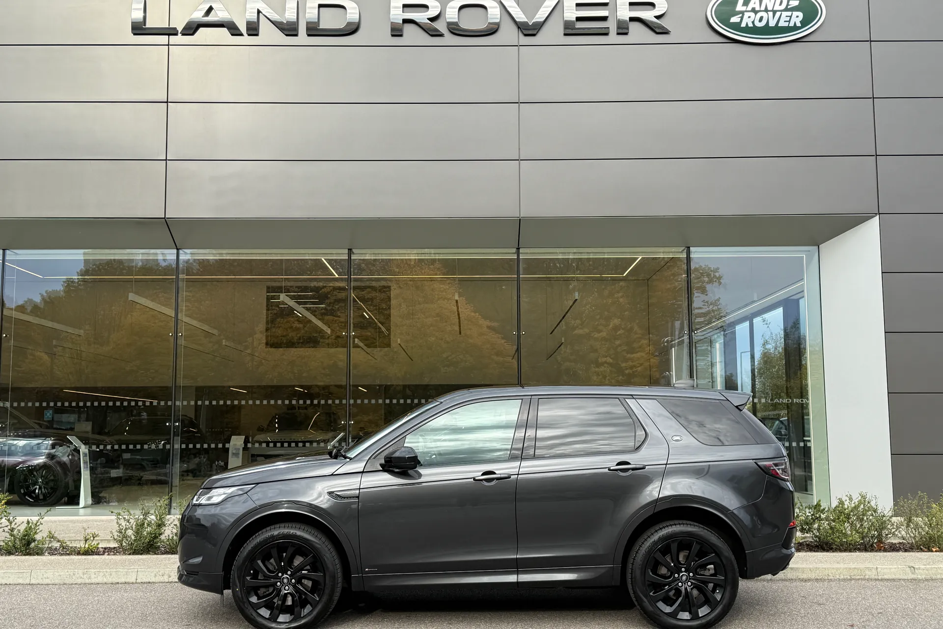 LAND ROVER DISCOVERY SPORT thumbnail image number 9