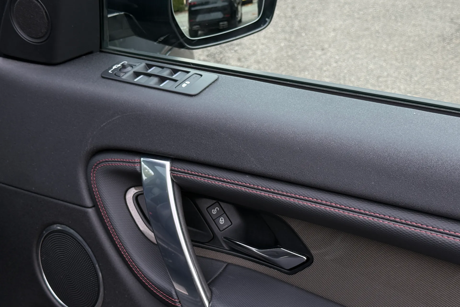 LAND ROVER DISCOVERY SPORT thumbnail image number 23