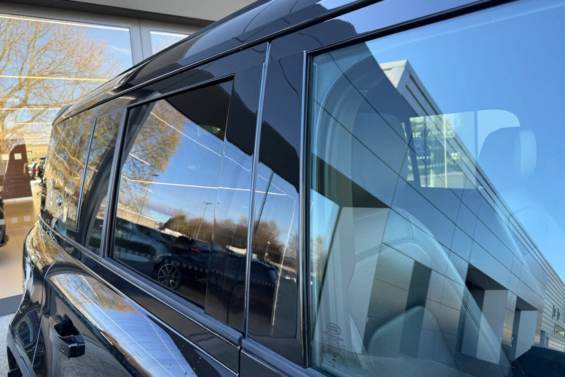 LAND ROVER DEFENDER thumbnail image number 24