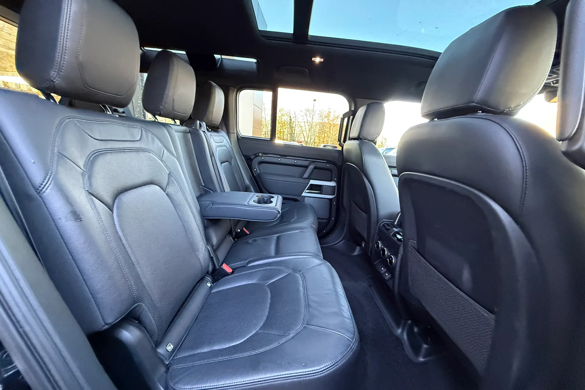 LAND ROVER DEFENDER thumbnail image number 43