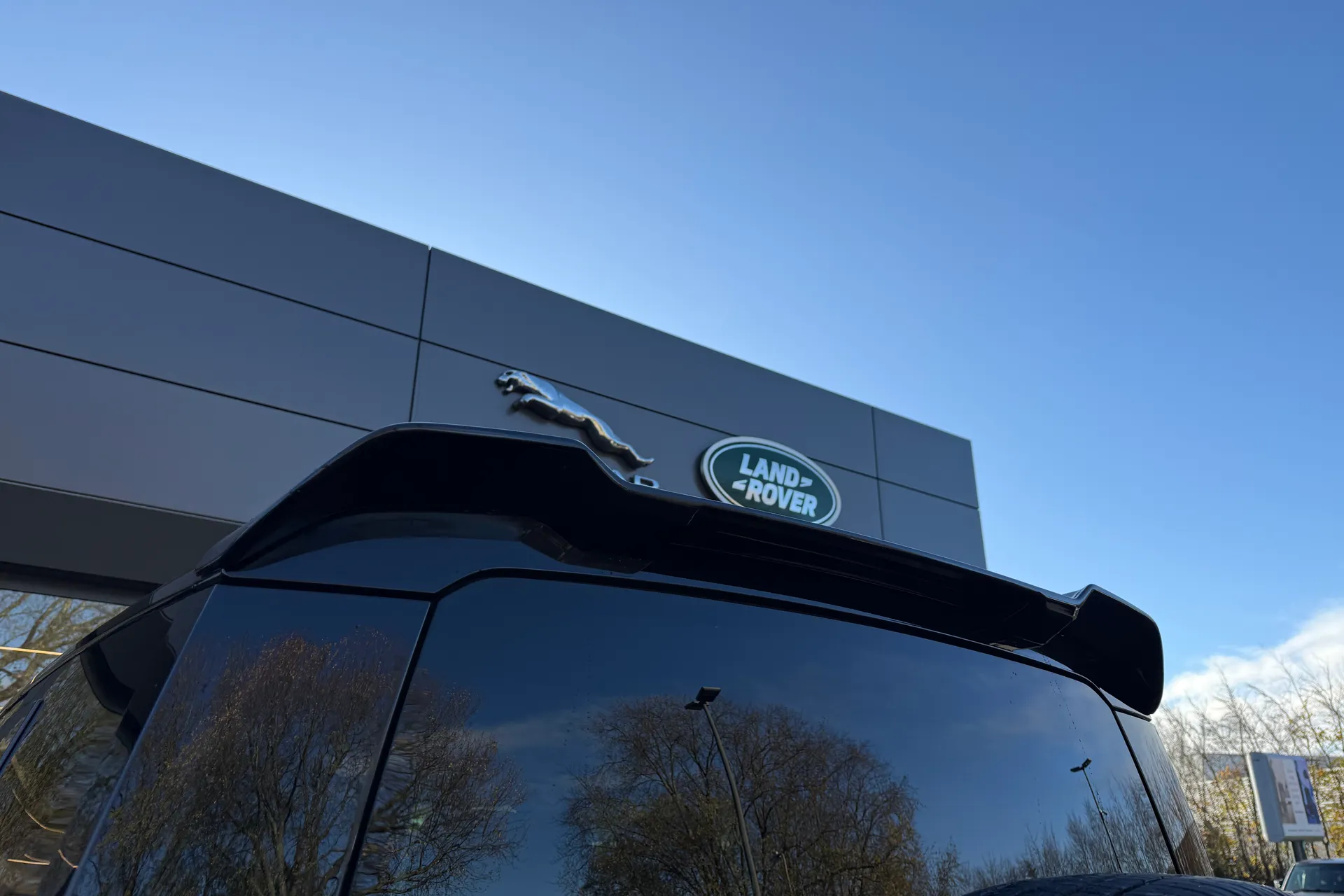 LAND ROVER DEFENDER thumbnail image number 32