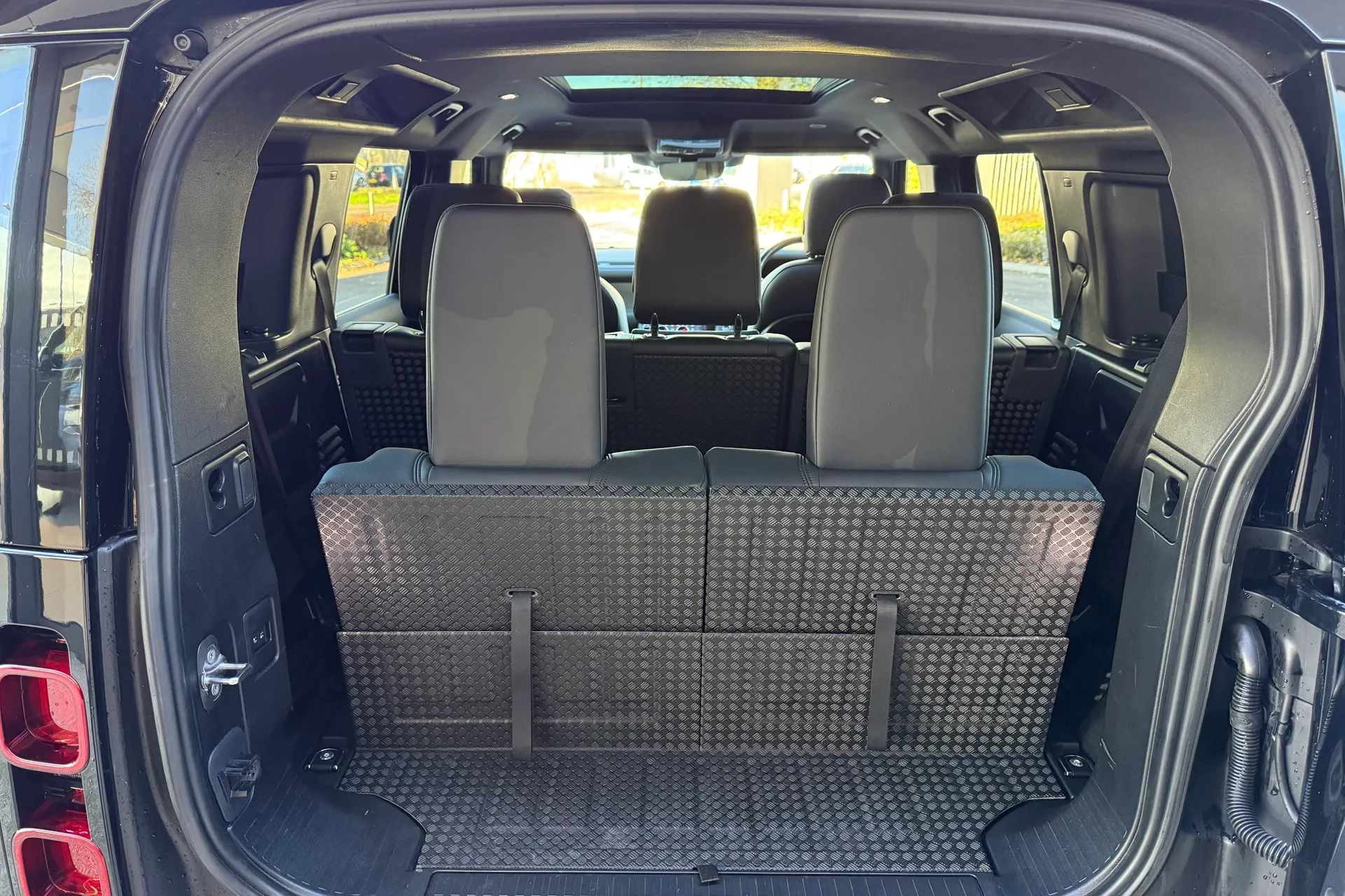 LAND ROVER DEFENDER thumbnail image number 33