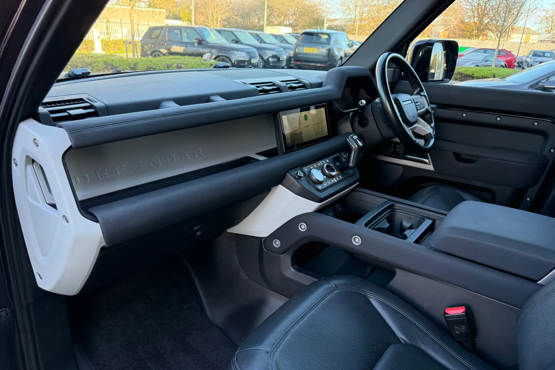 LAND ROVER DEFENDER thumbnail image number 48