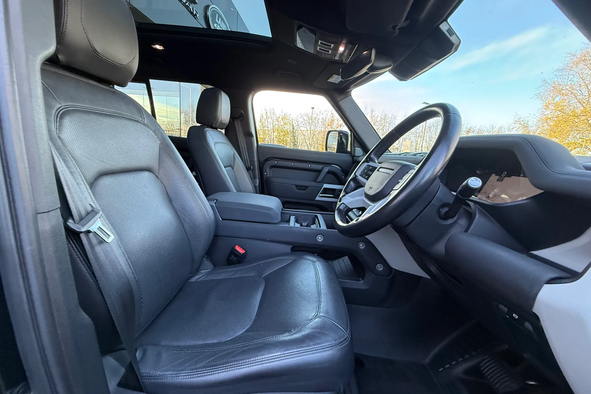 LAND ROVER DEFENDER thumbnail image number 9