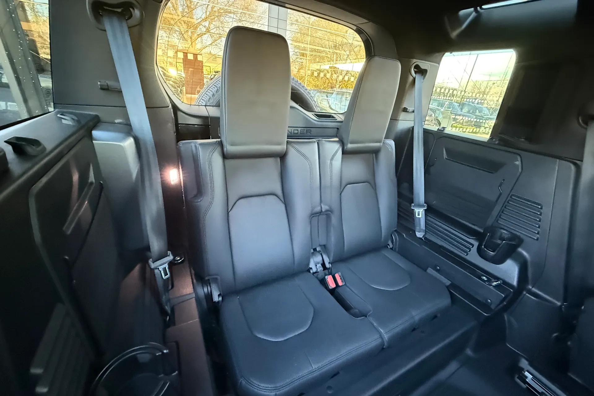 LAND ROVER DEFENDER thumbnail image number 34