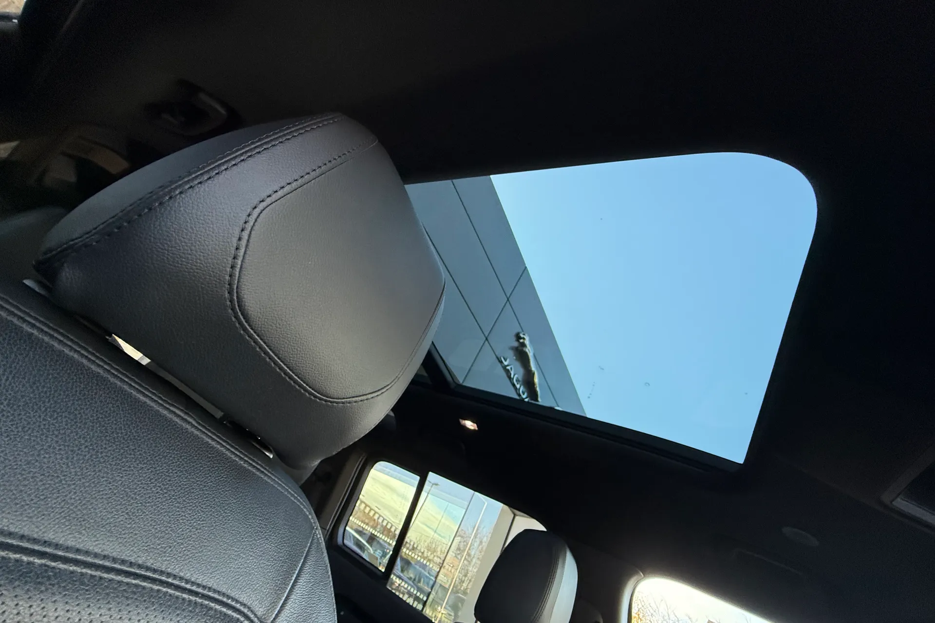 LAND ROVER DEFENDER thumbnail image number 39