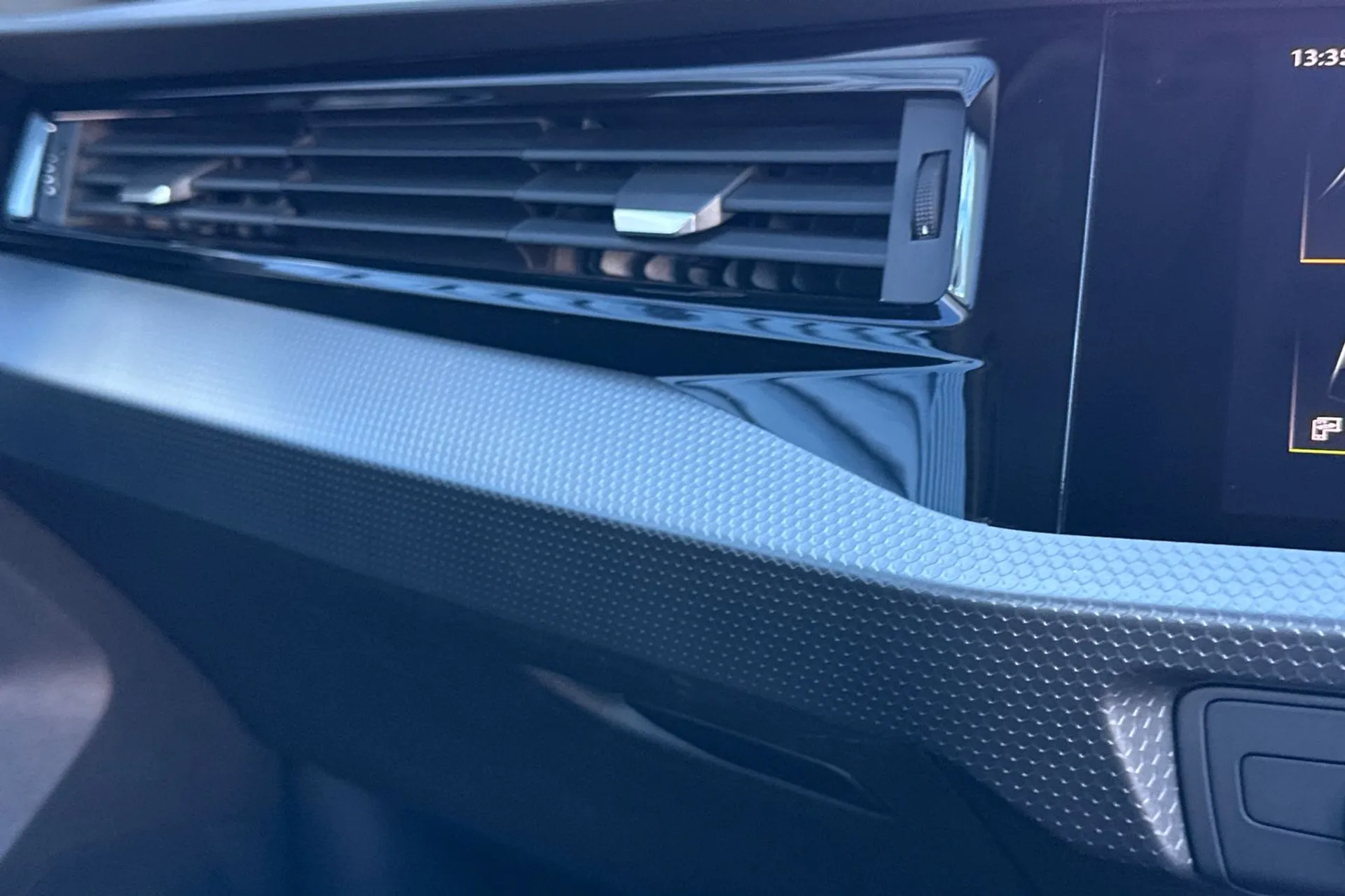 Audi A1 thumbnail image number 50