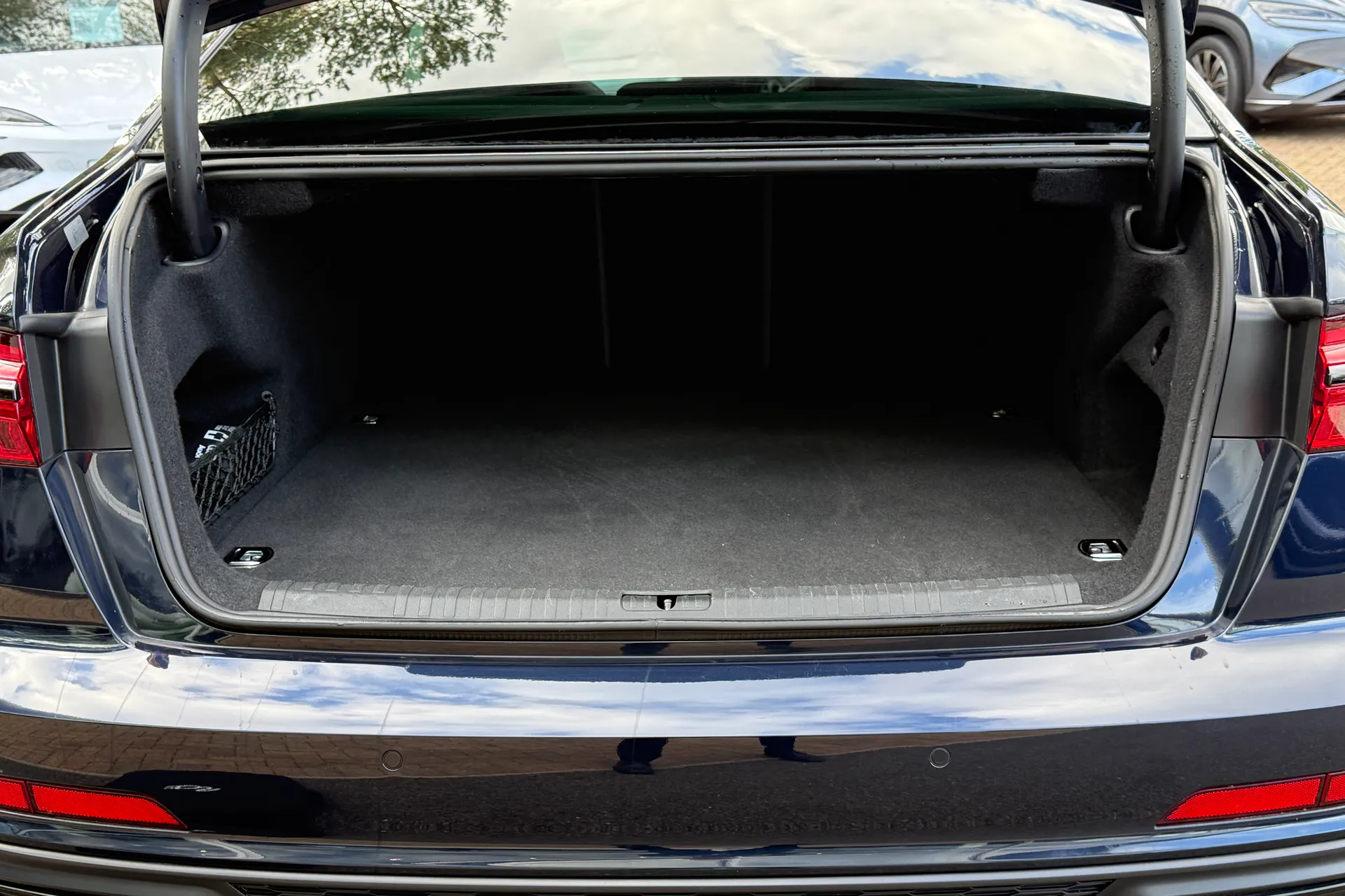 Audi A6 thumbnail image number 28