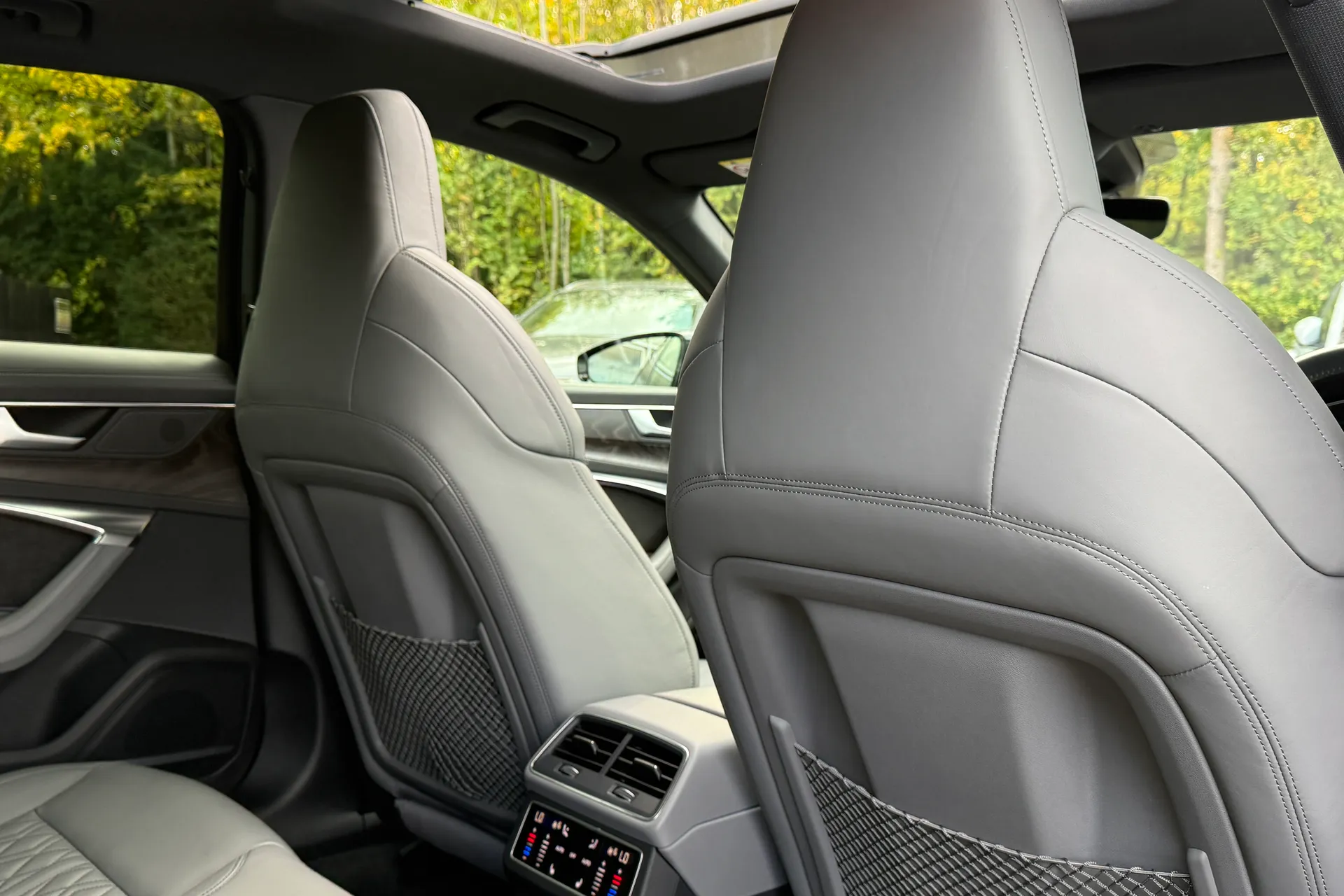 Audi A6 thumbnail image number 32