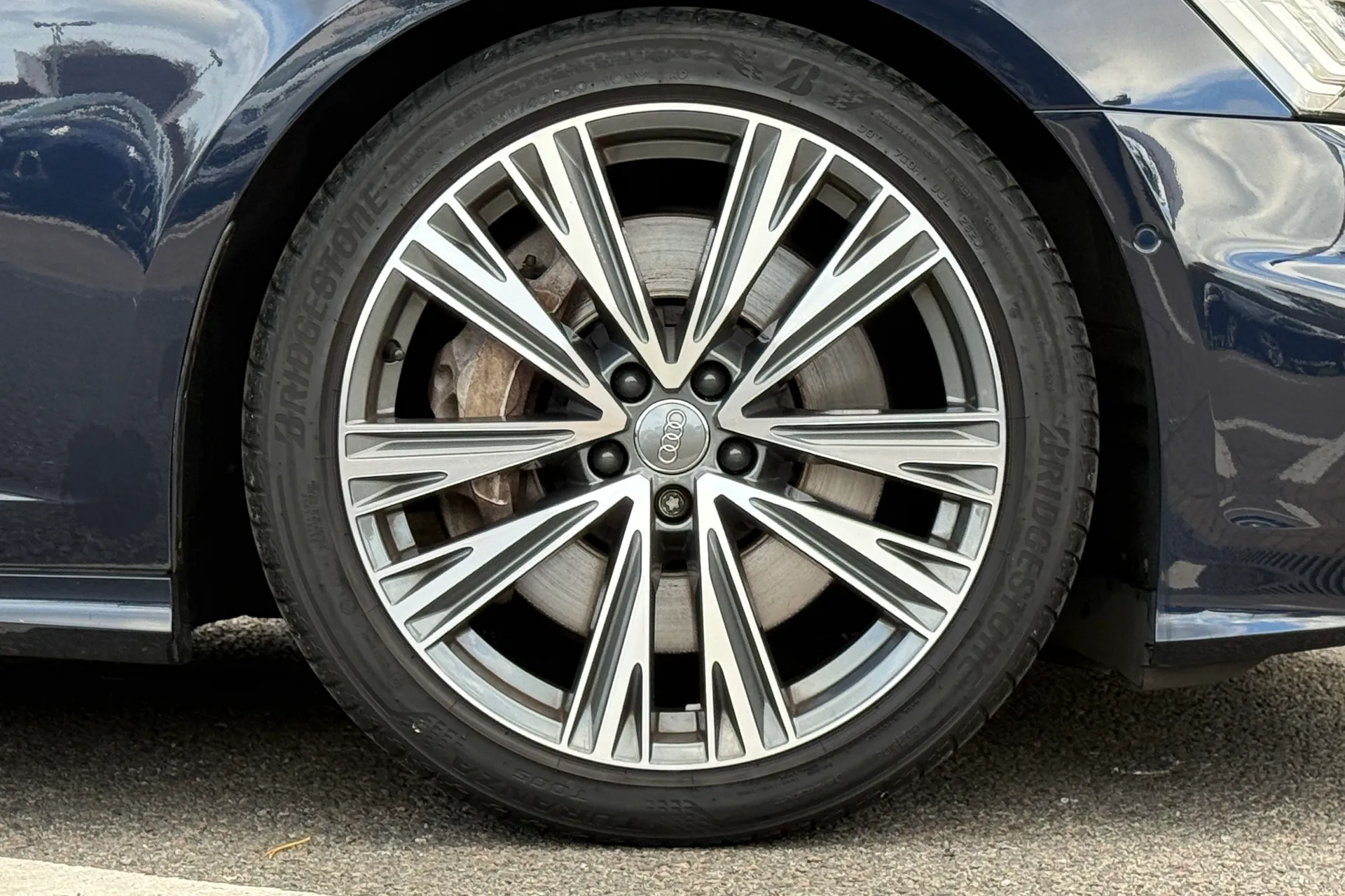 Audi A6 thumbnail image number 11