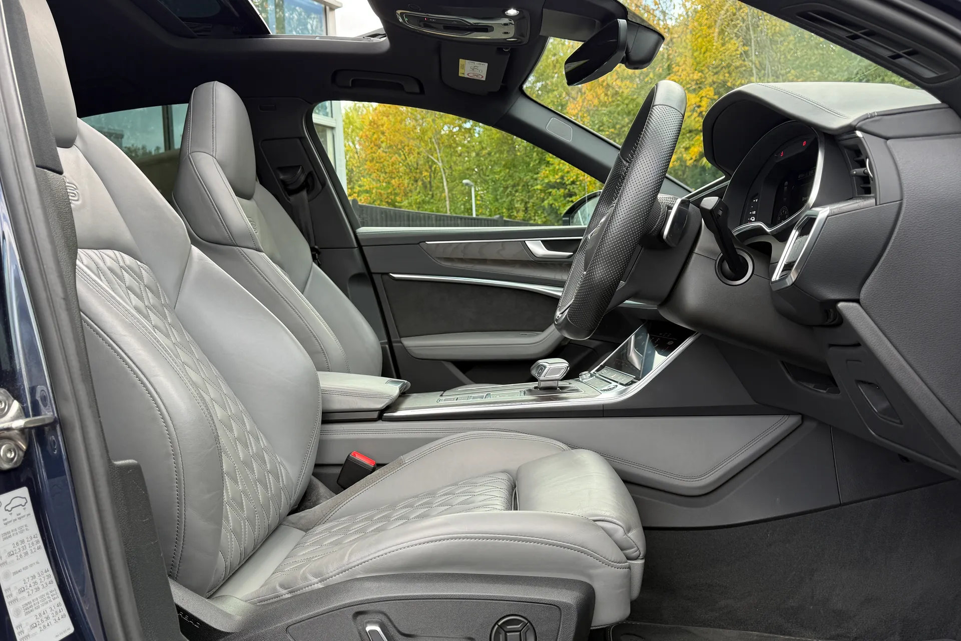 Audi A6 thumbnail image number 37