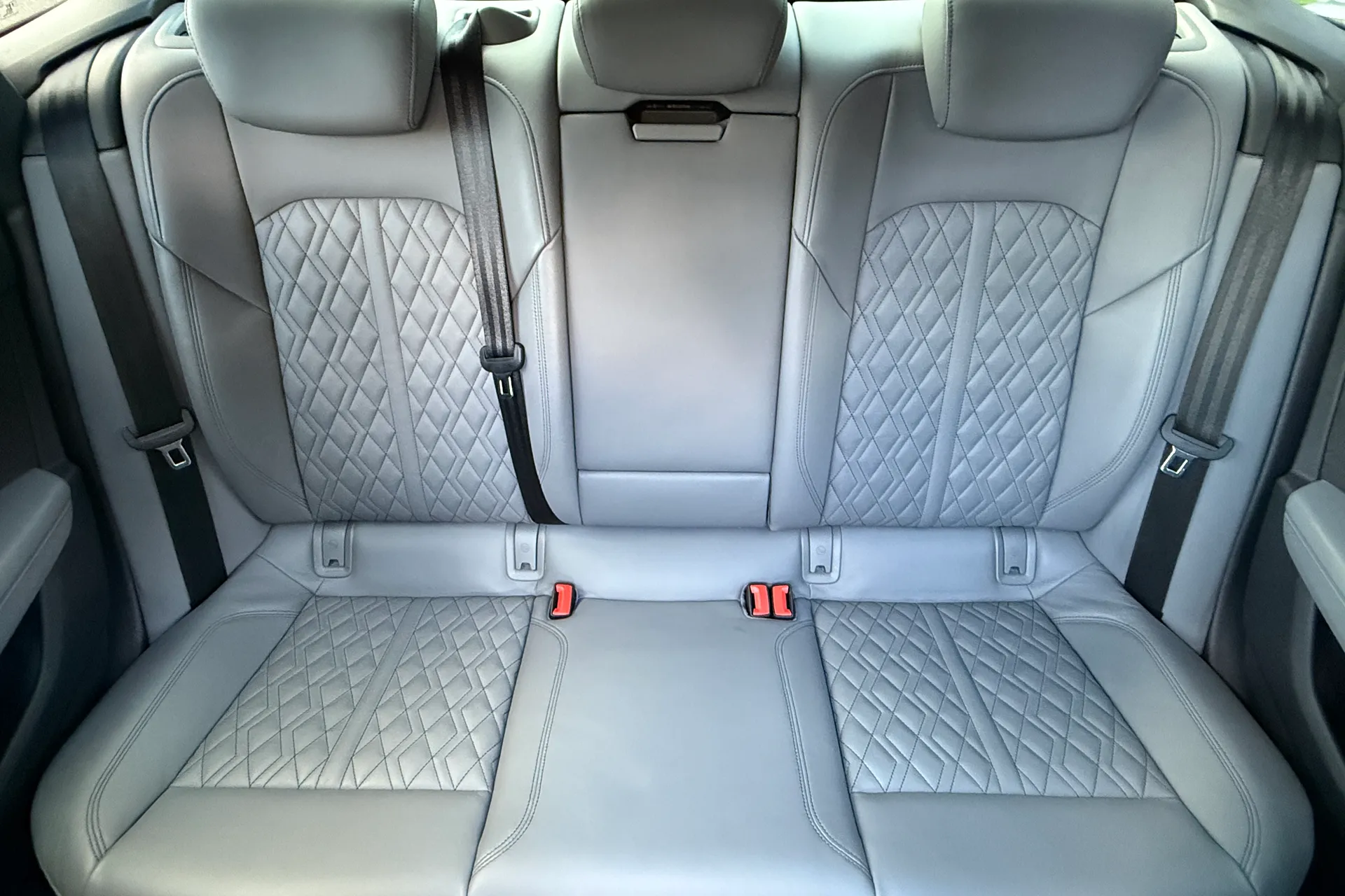 Audi A6 thumbnail image number 63